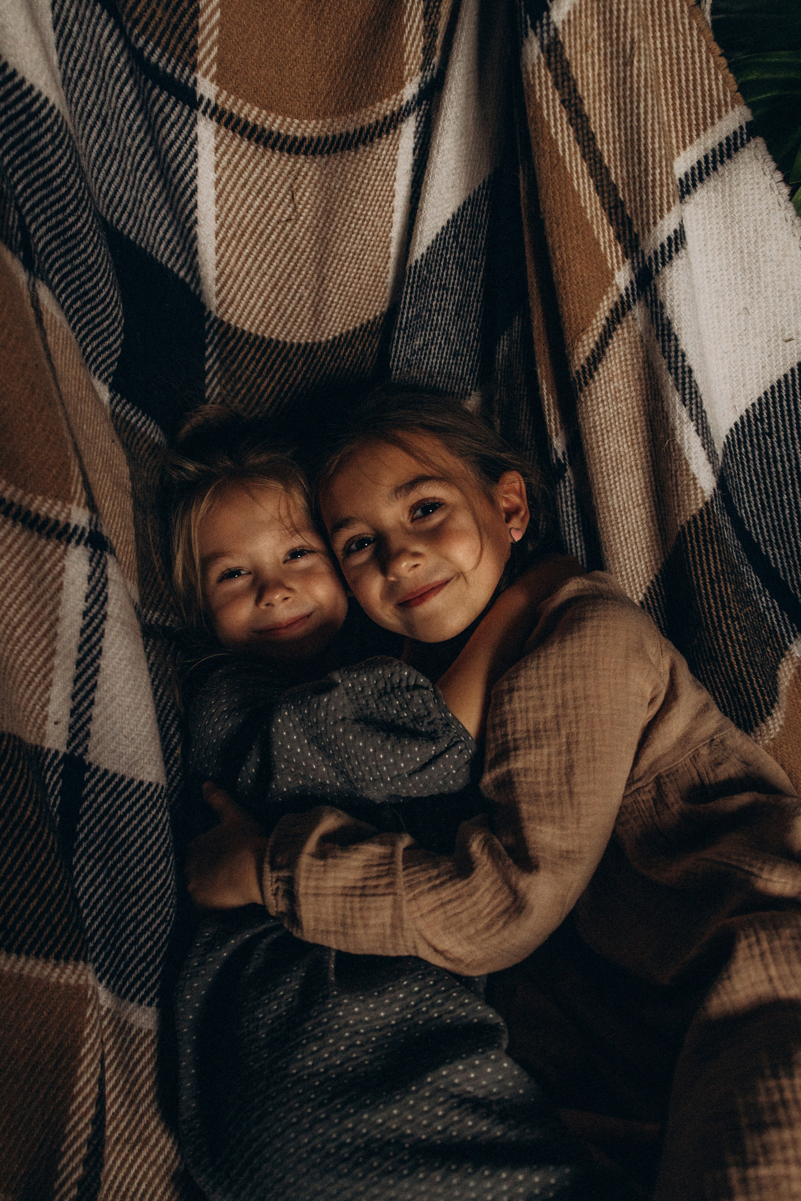 Юлия, Виктор, Саша, Настя, Ксюша и Аленка. Фотограф В Москве и Подольске Лена Иванова