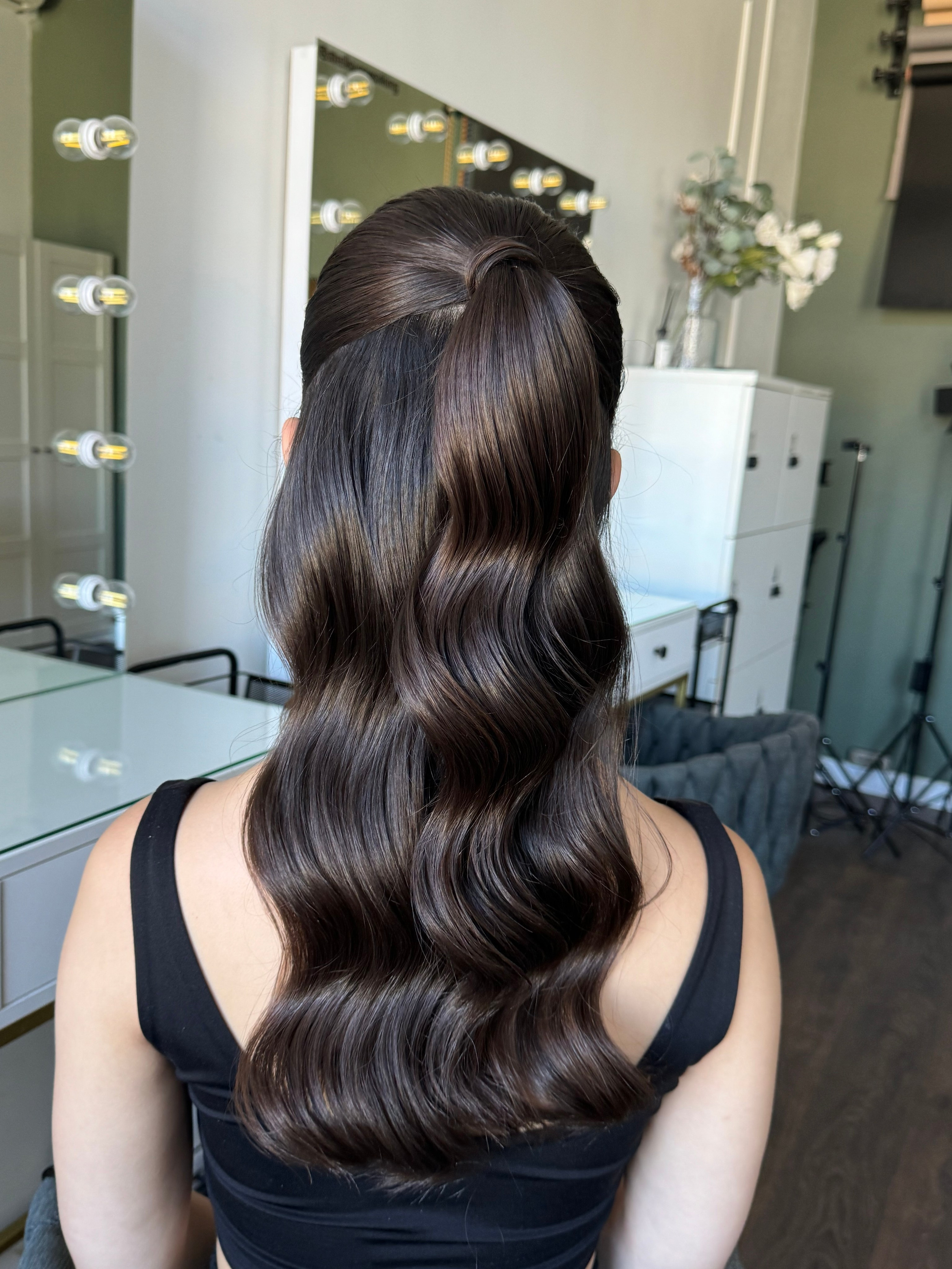 Прически. Свадебный визажист и стилист по прическам в Москве