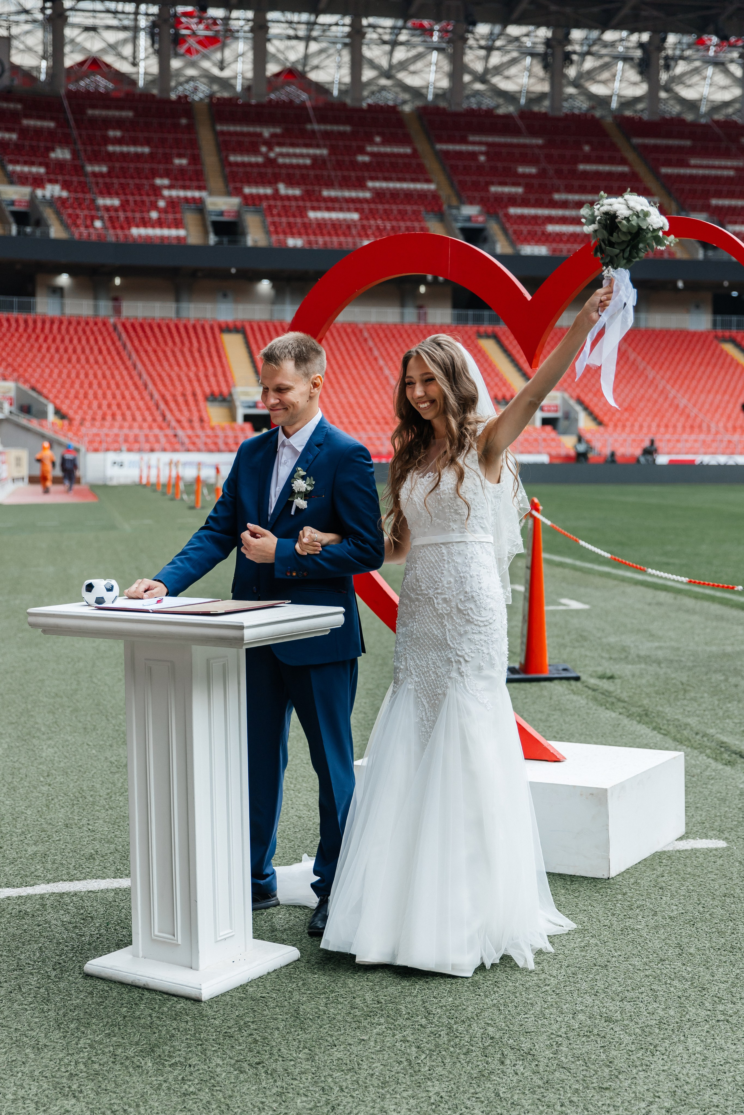 Евгения и Владимир| Библиотека им. Пушкина| Лукойл Арена. Фотограф Москва Шептаев Артём