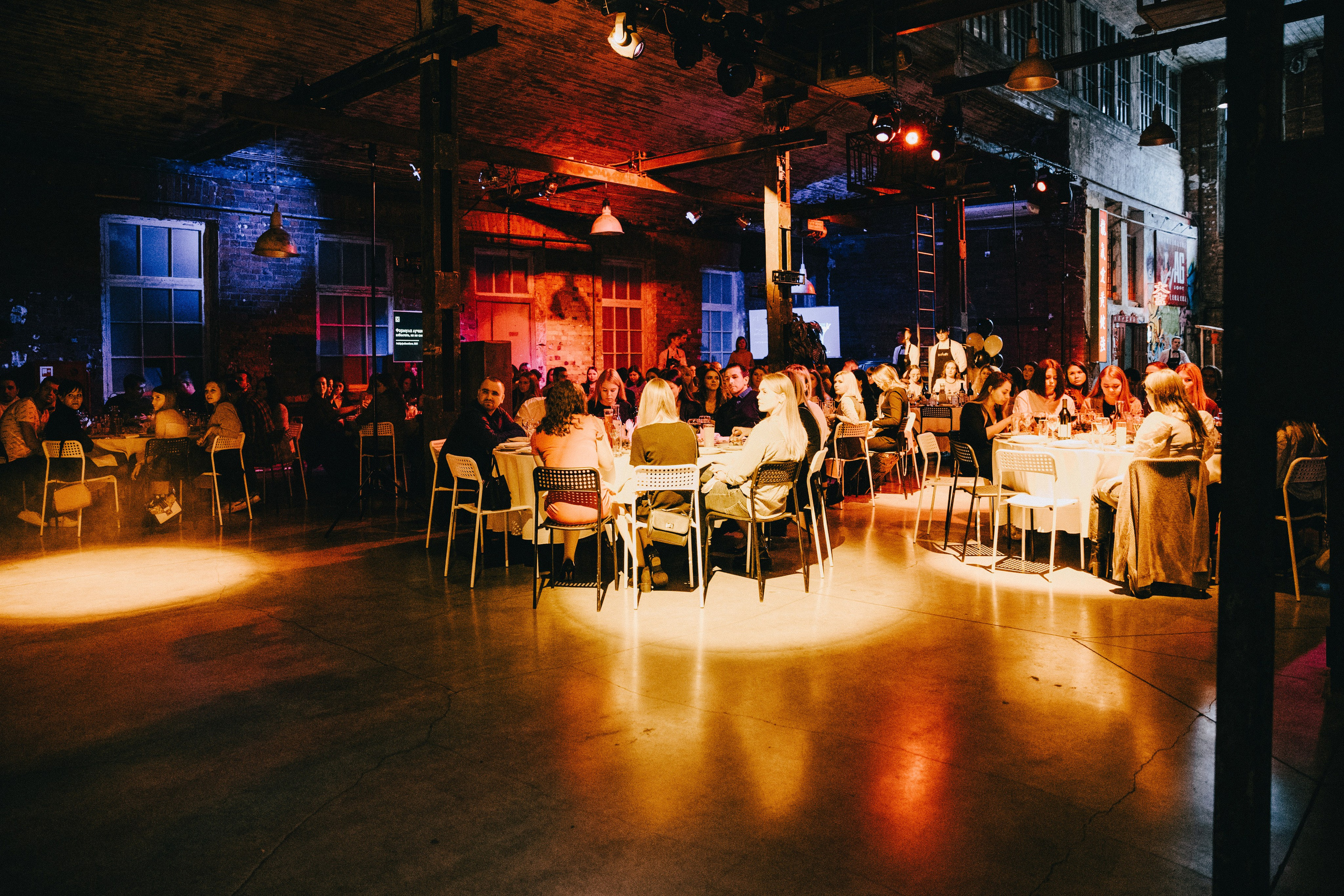 Корпоратив Райффайзен банка. АНДРЕЙ ШИРКАЛИН РЕПОРТАЖНЫЙ ФОТОГРАФ МОСКВА НА КОРПОРАТИВ, ДЕНЬ РОЖДЕНИЯ, БАНКЕТ, КОНФЕРЕНЦИЮ, ТИМБИЛДИНГ