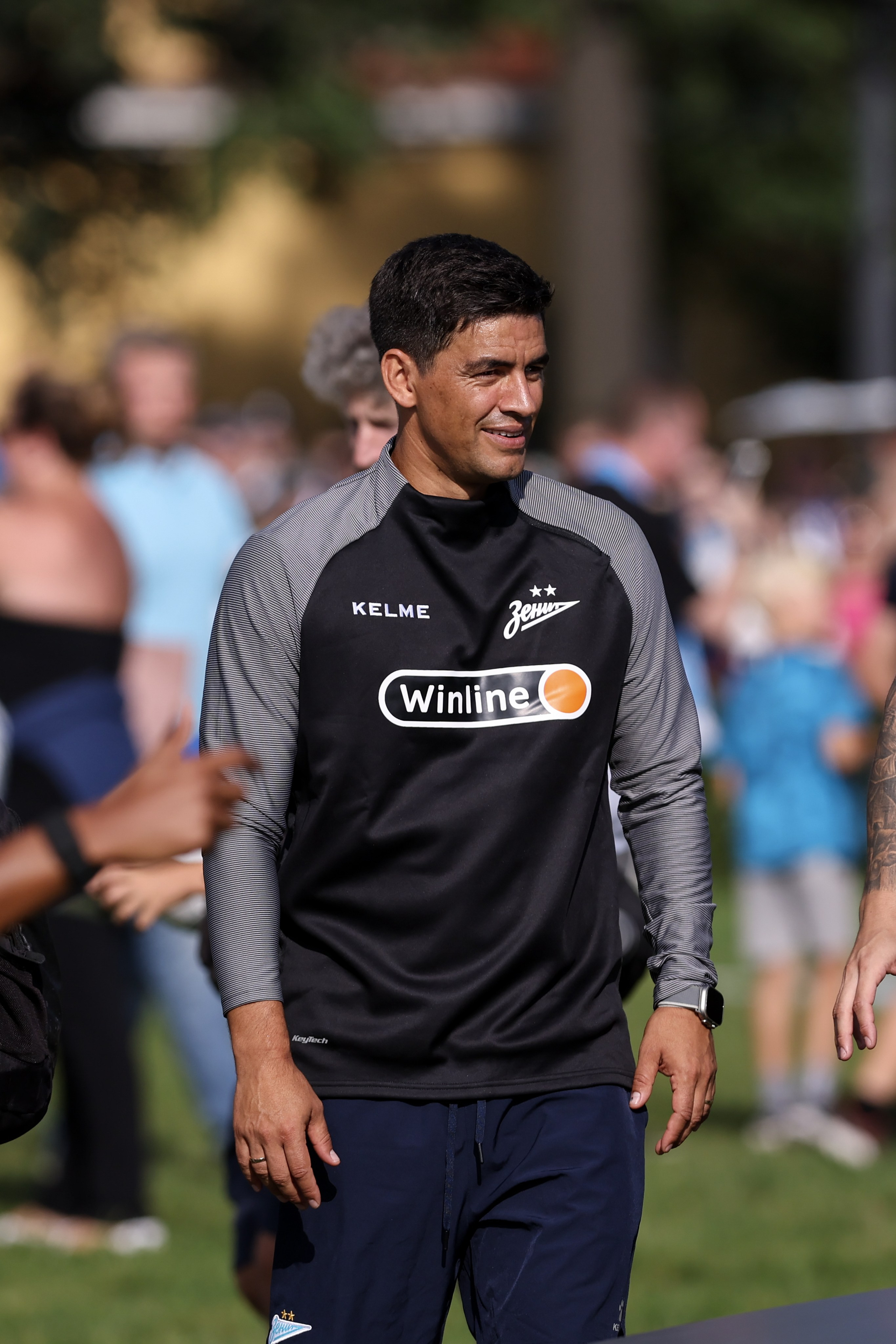 Открытая тренировка ФК «Зенит» Санкт-Петербург. Спортивный и репортажный фотограф Антон Тереханов