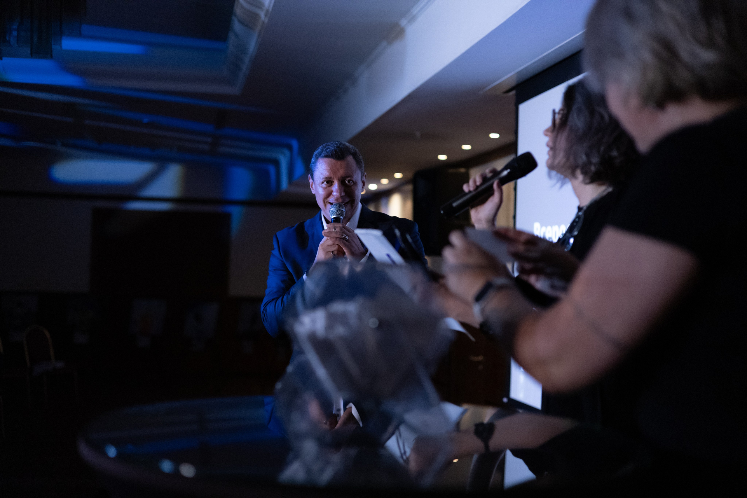 Всероссийский PR-SAMMIT. Фотограф Красноярск съемки лавстори, фотосессия в студии, портретная съемка, творческие фотосессии