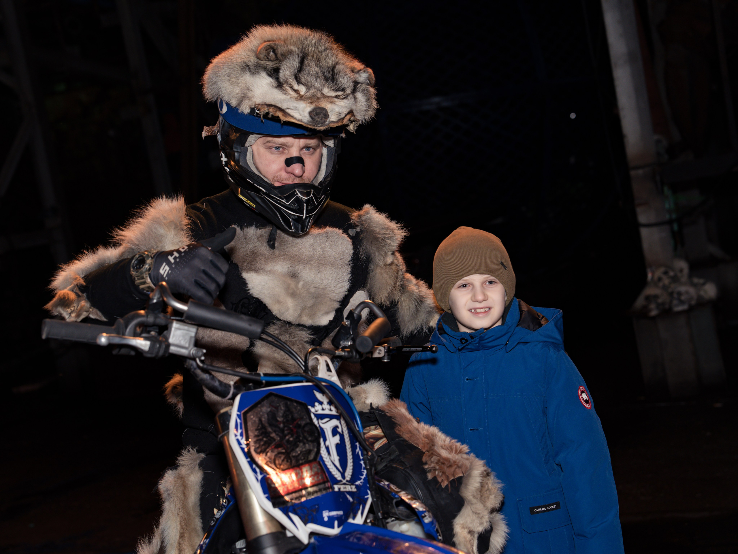 Новогодняя сказка в Байк Центре «Ночные Волки». Крамер Юлиана детский и семейный фотограф