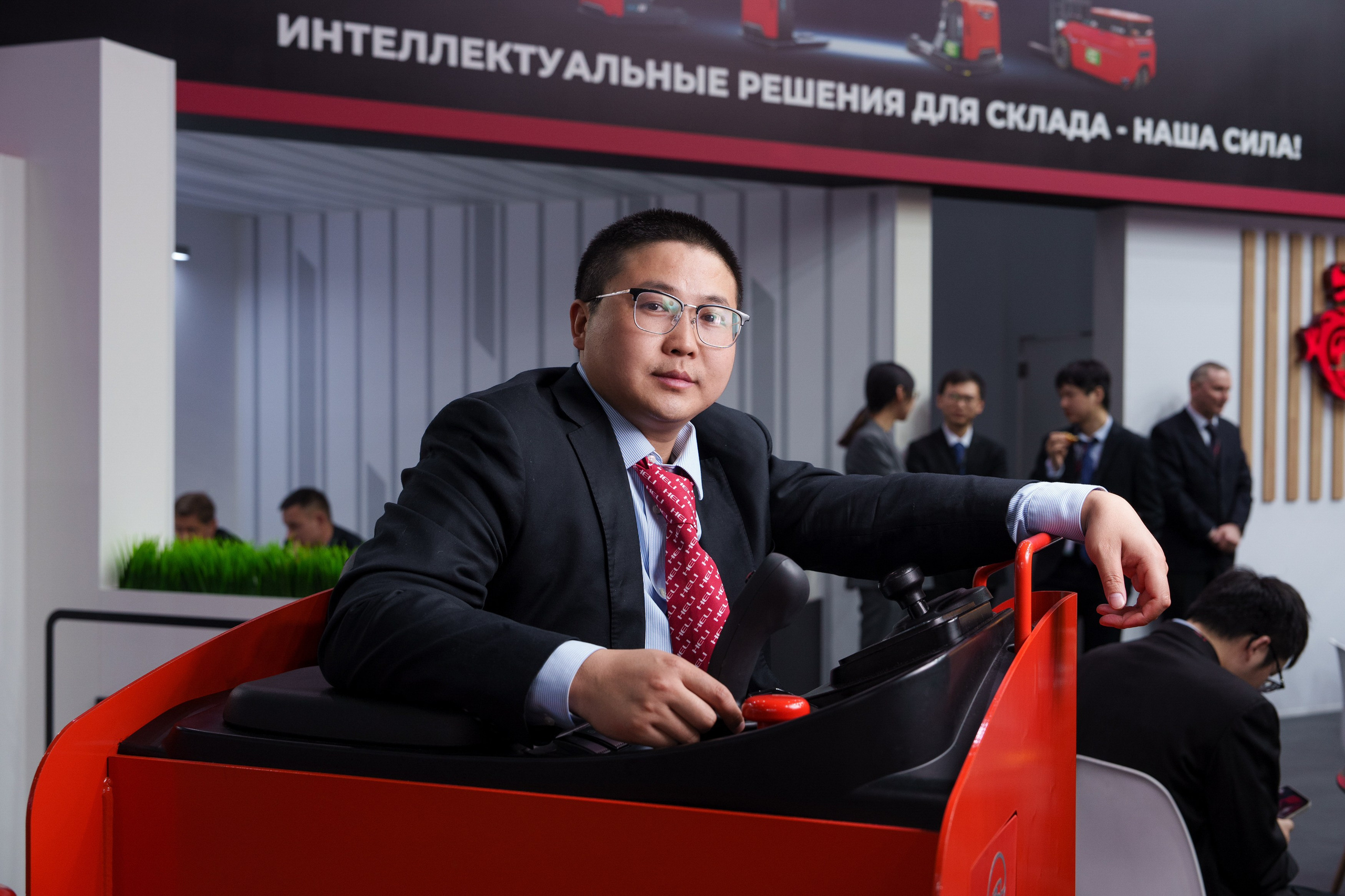 HELI. Стенд в Крокус Экспо. Фотограф Саша Блюз