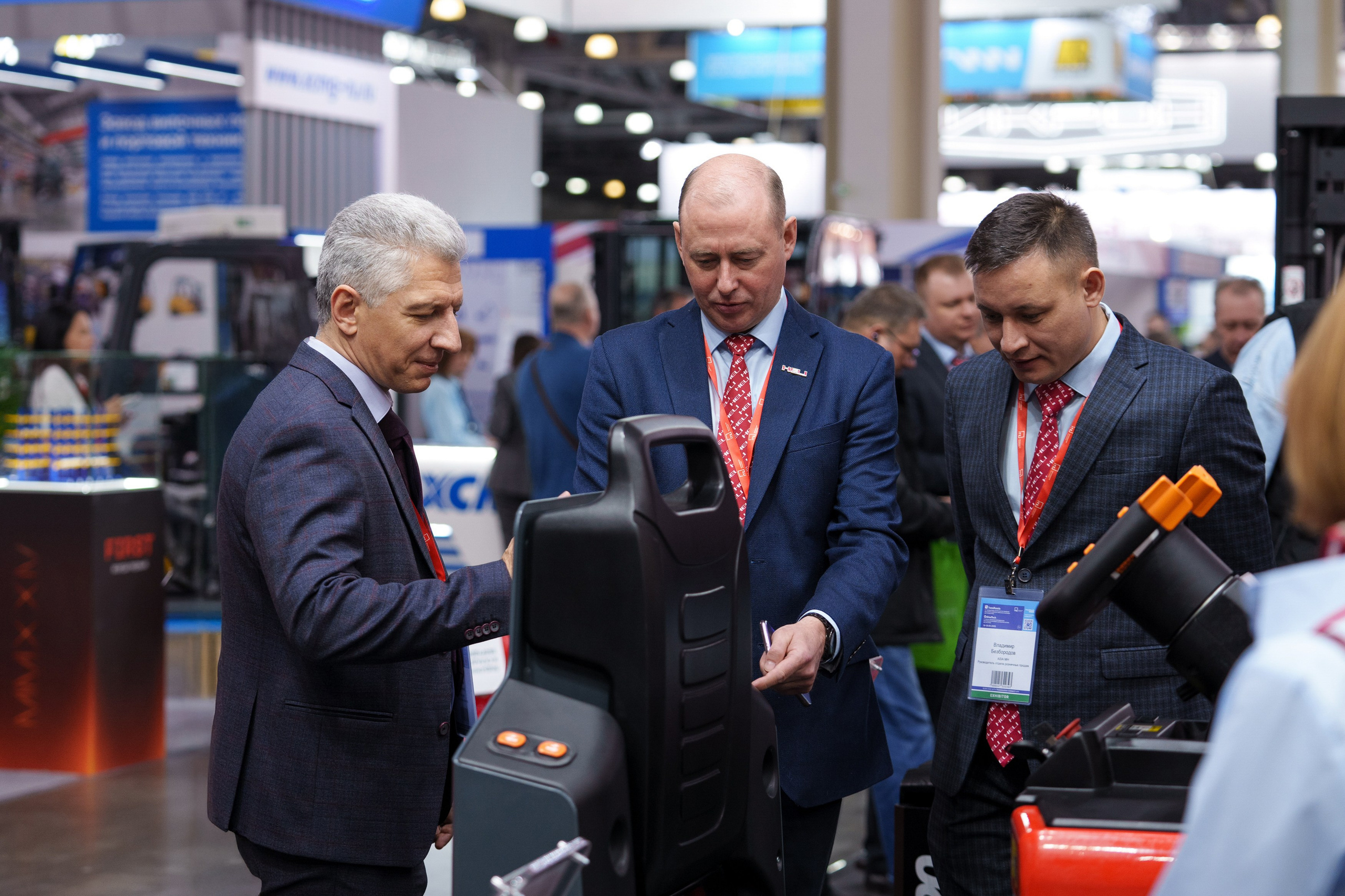 HELI. Стенд в Крокус Экспо. Фотограф Саша Блюз