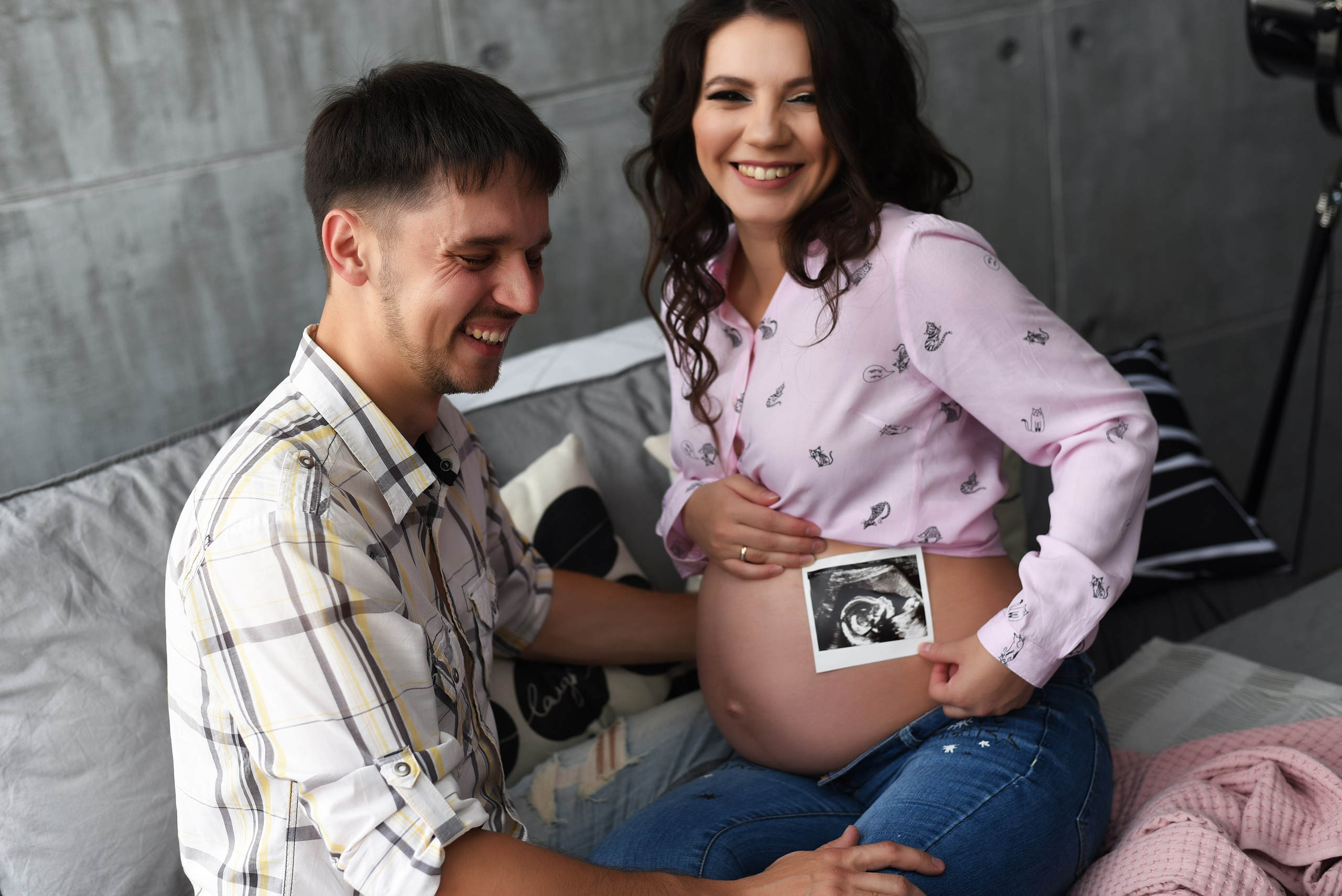 Фотосессия беременности студийная съемка. Свадебный, семейный, детский, контент фотограф в Омске Максим Ильин