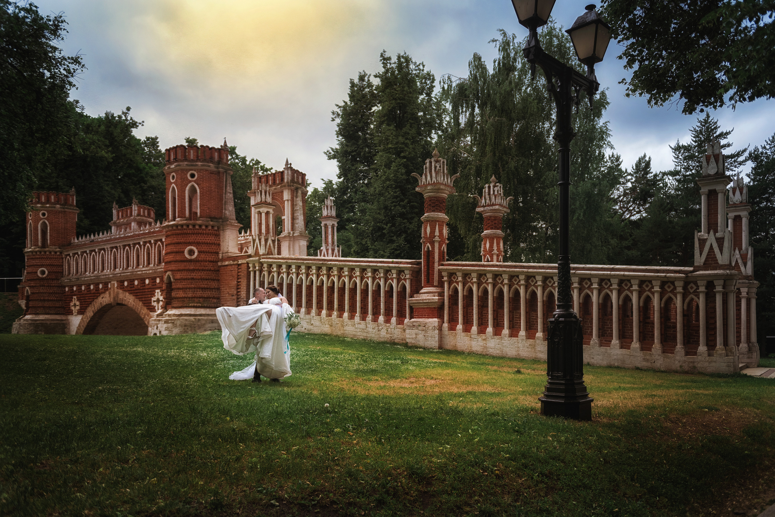 Свадебная фотосессия в парке Царицыно