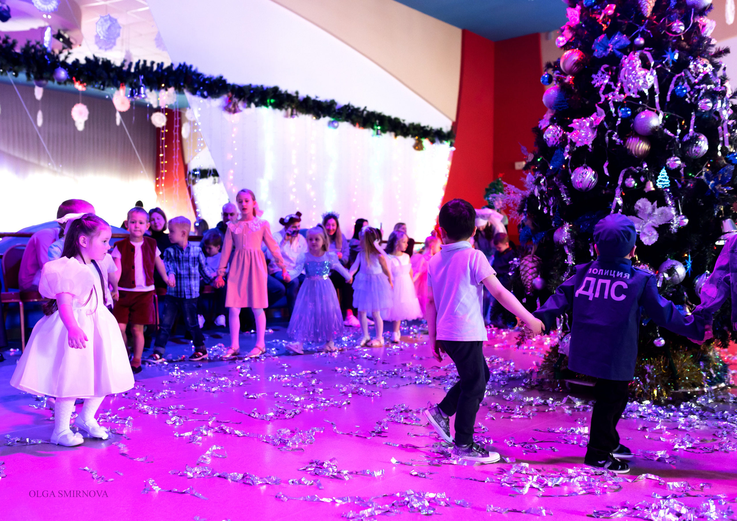 Утренник в ДОФ 04.01.25. Ольга Смирнова юрист, фотограф
