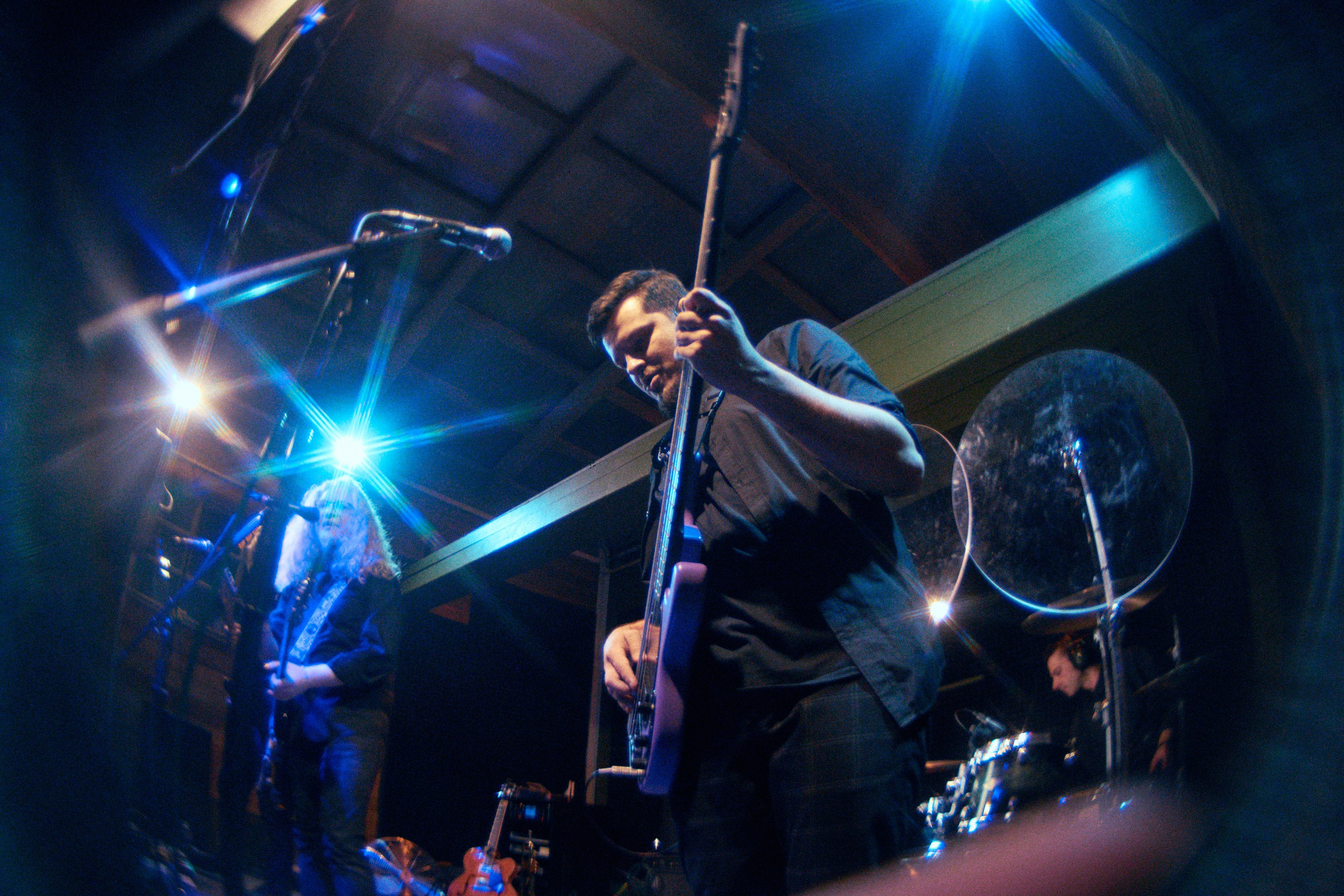 ГОЛОВА МУЭССЫ — КОНЦЕРТ 18-10-2025 В КИТАЙСКОМ ЛЕТЧИКЕ. Фотография для артистов