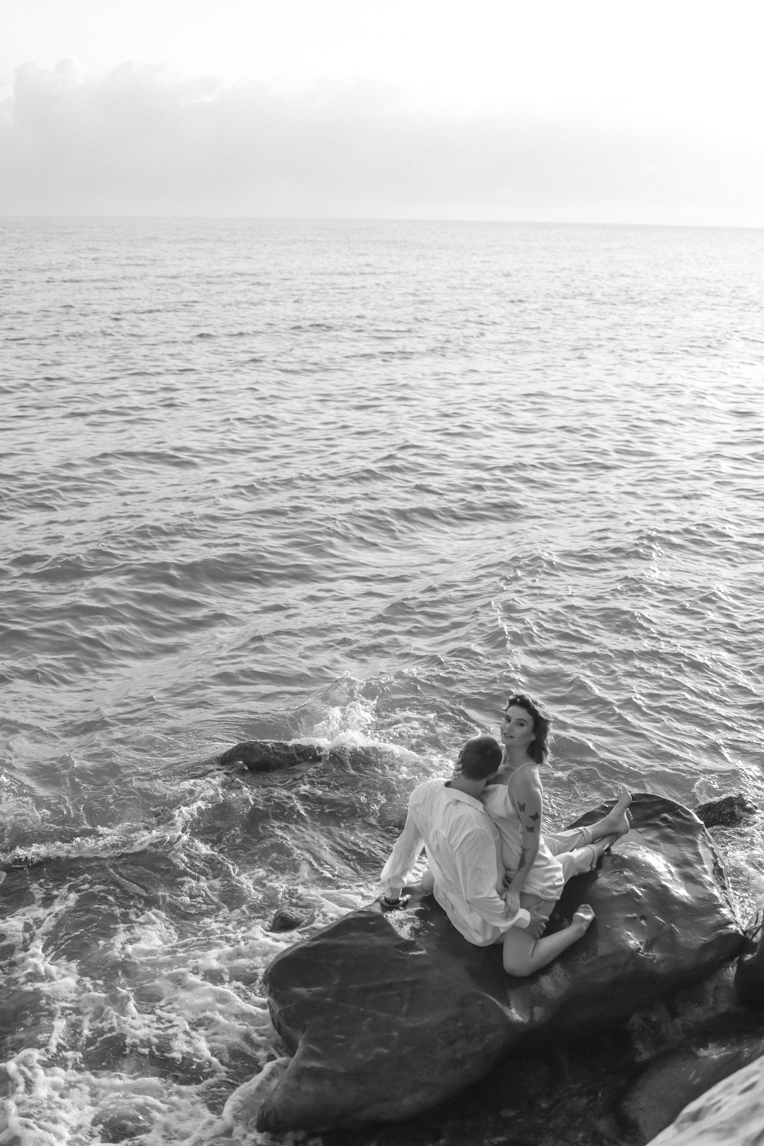 История любви на живописных скалах. Семейный и портретный фотограф в Геленджике Любовь Бодрова