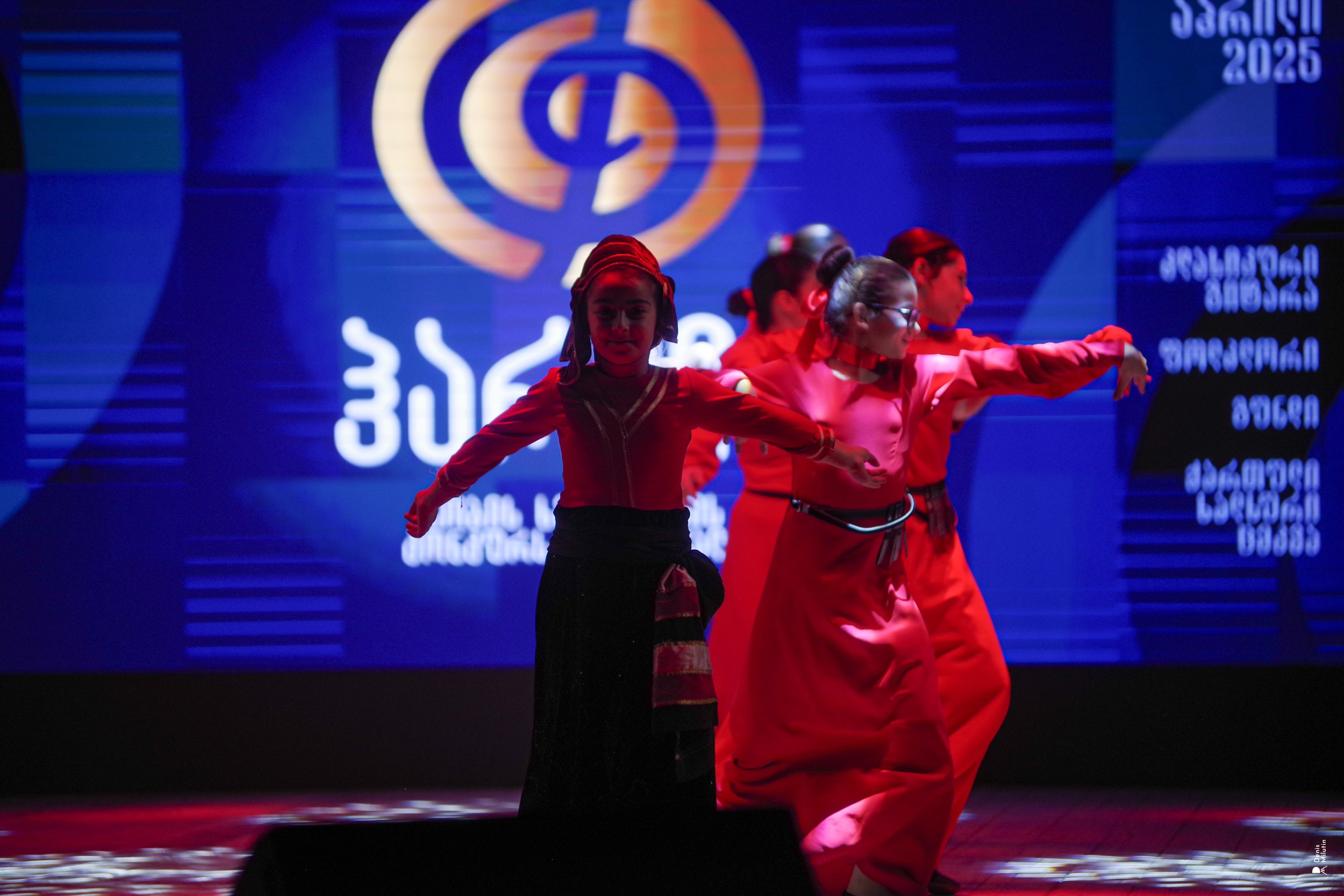 Танцы в Хоби. Портретный фотограф Денис Милютин