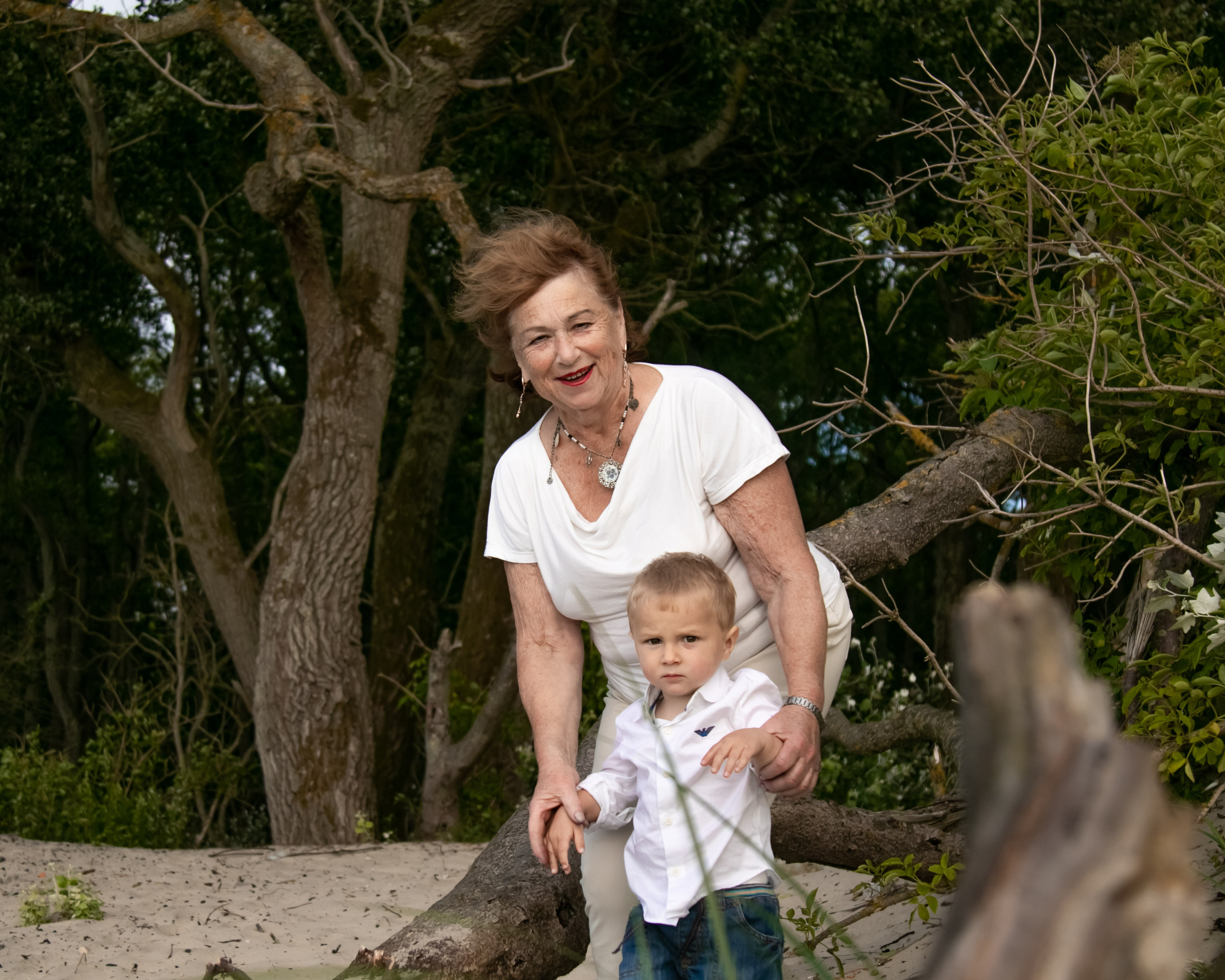 Бабушка и внук на море