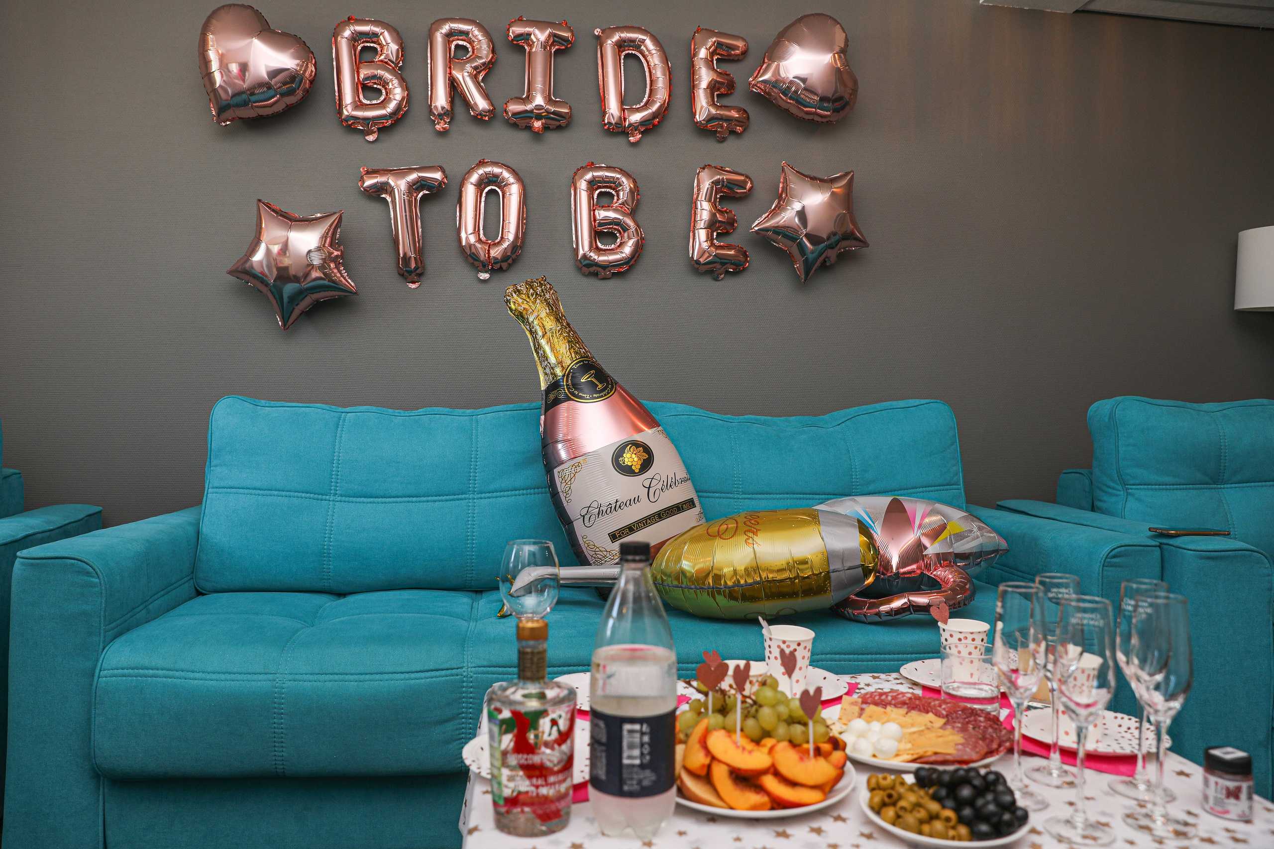 ДЕВИЧНИКИ. Photographer Viktoriya Markushina «My world throug»