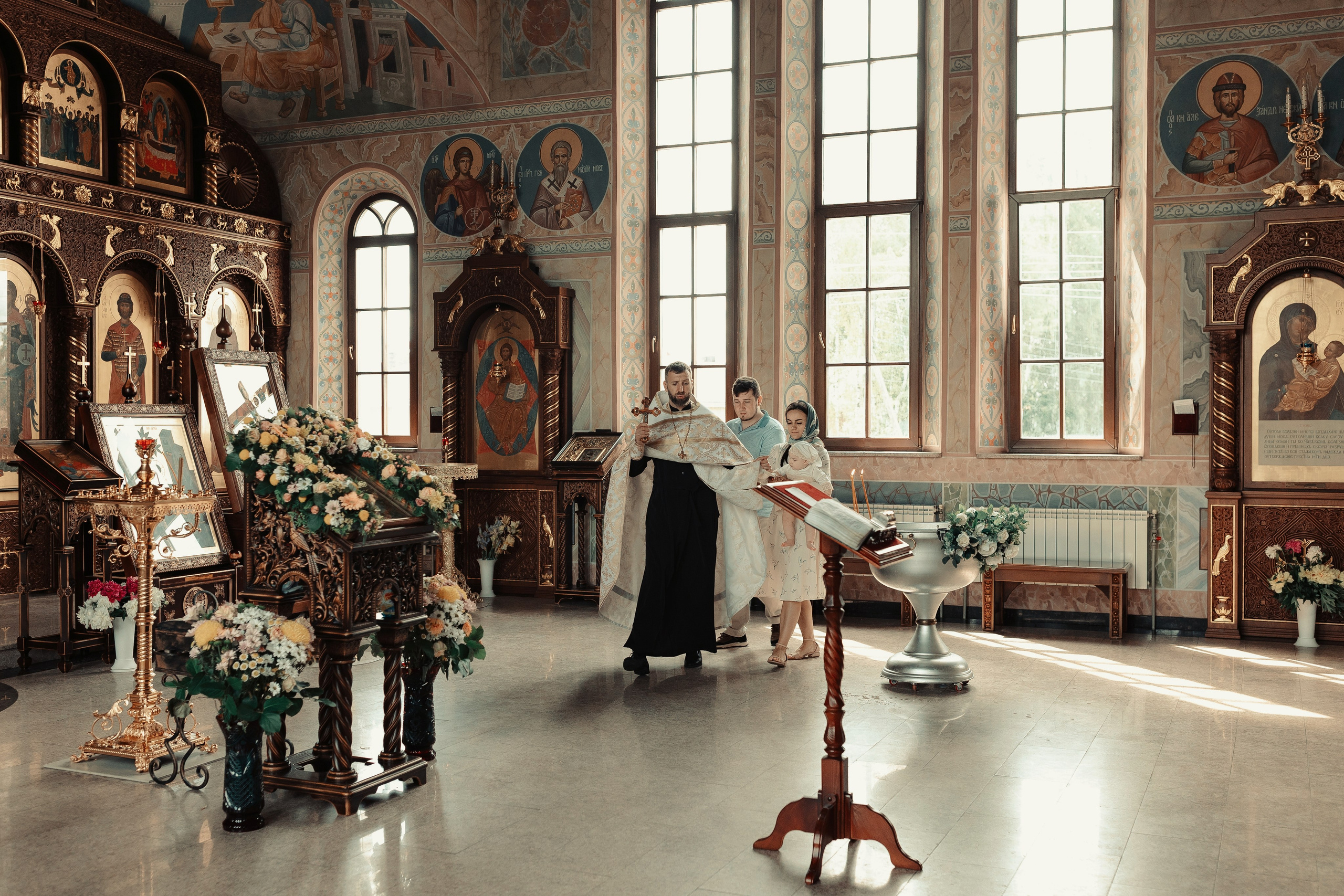 Фото съемка таинства крещения в Нижнем Новгороде. Алексей Шаров — свадебный и репортажный фотограф в Нижнем Новгороде