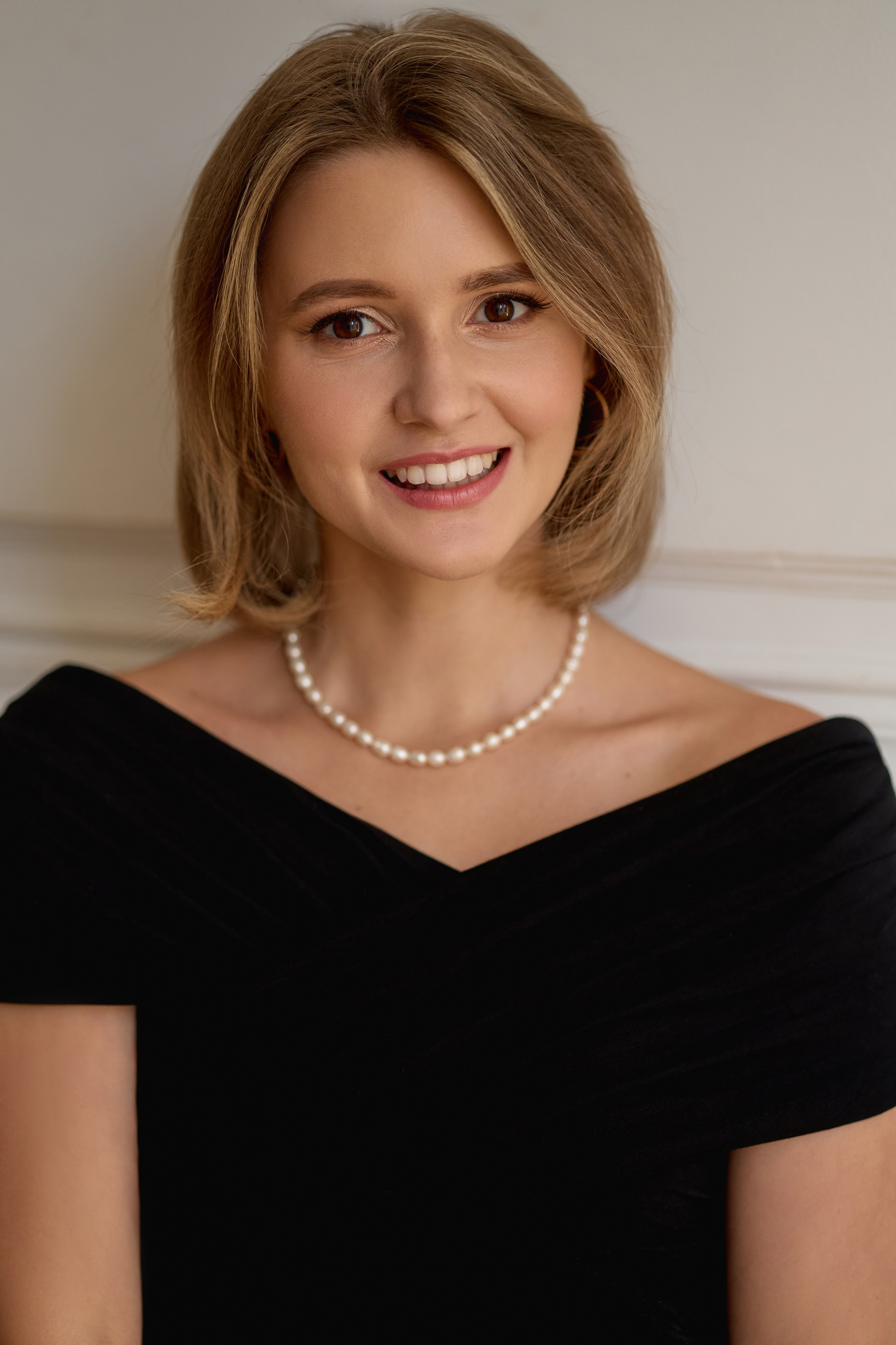 Лавстори в фотостудии в Питере. Сестры Карабаза. Фотографы и ретушеры в Москве и Санкт-Петербурге