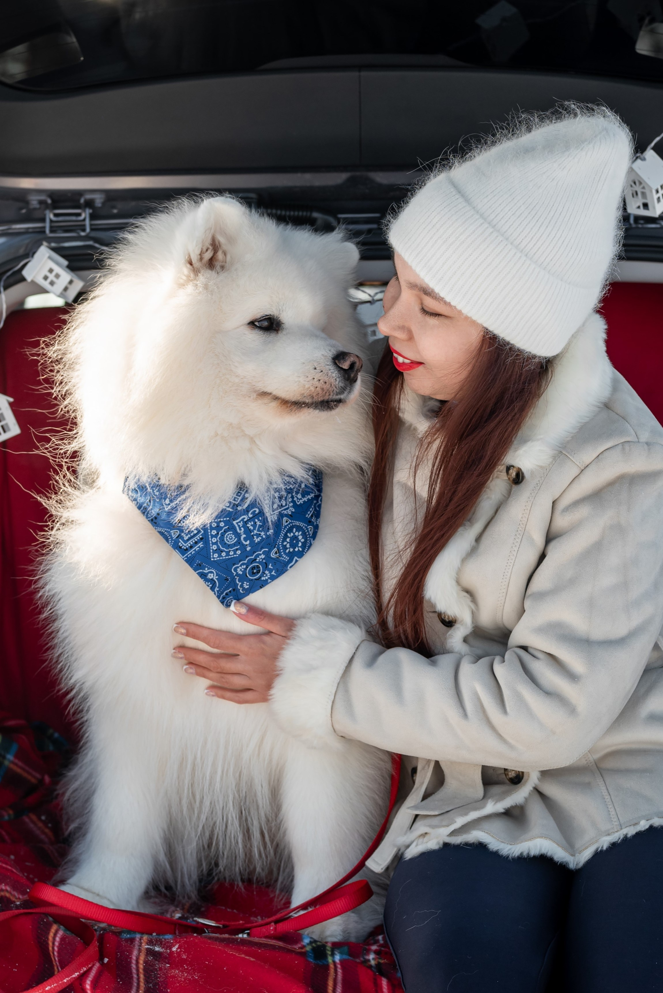 Фотопроект с Платоном и машиной на улице. Фотограф в городе Салават