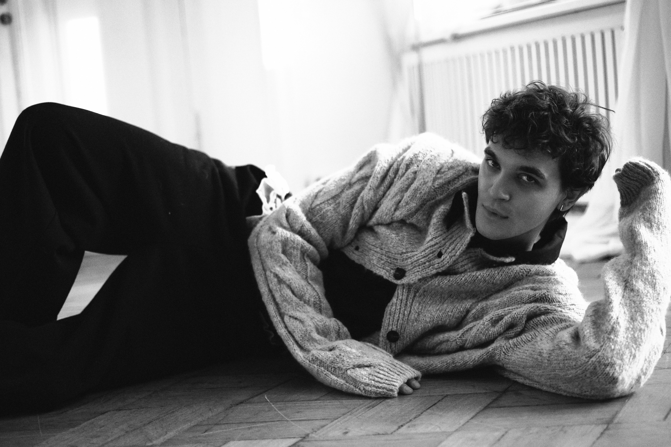 89233. Главная