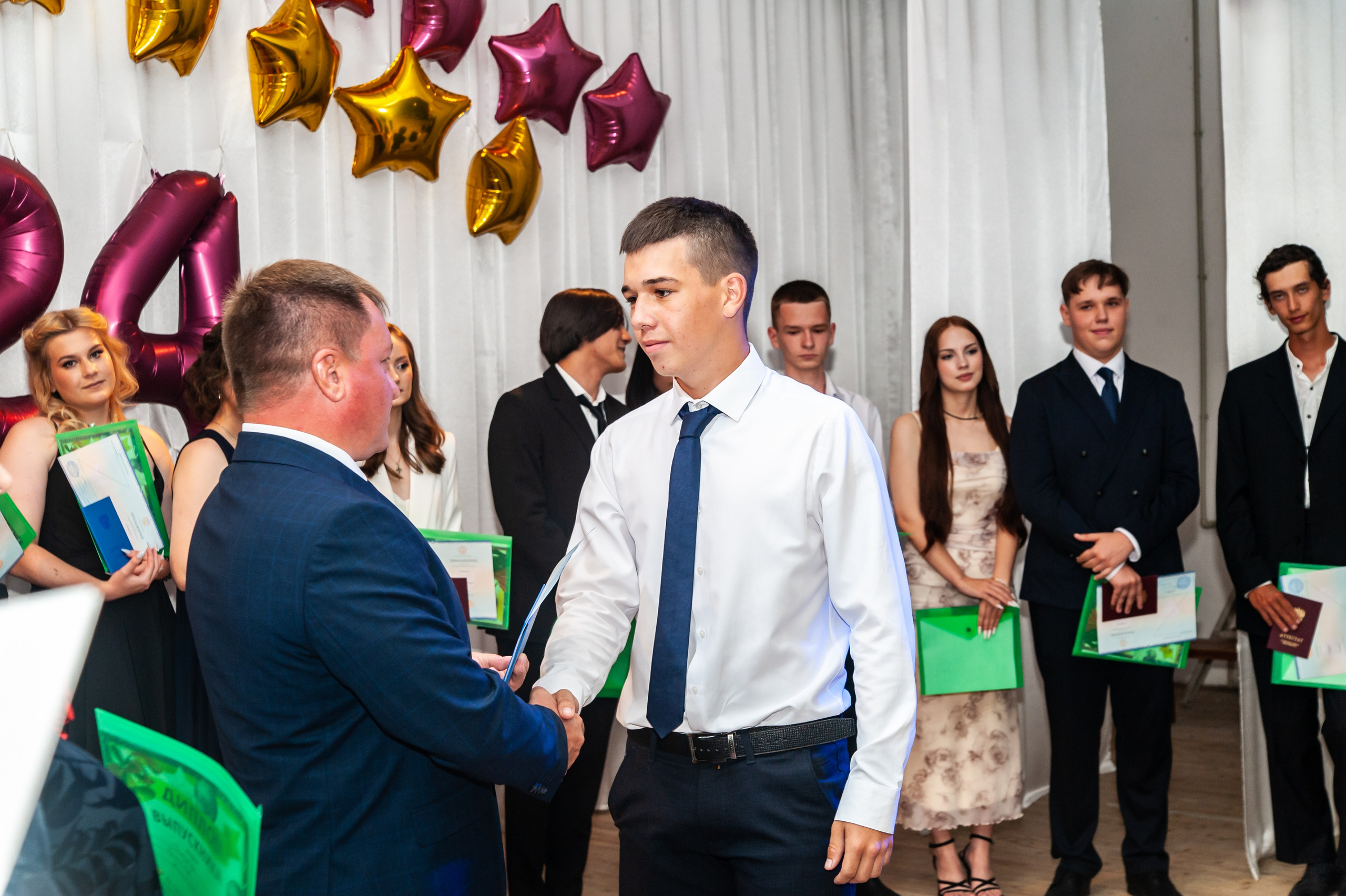 Выпускной МАОУ СОШ № 17 им. Эдуарда Есаяна. Свадебный и семейный фотограф Денис Лукьянов в Краснодаре, Краснодарском крае и Республике Крым