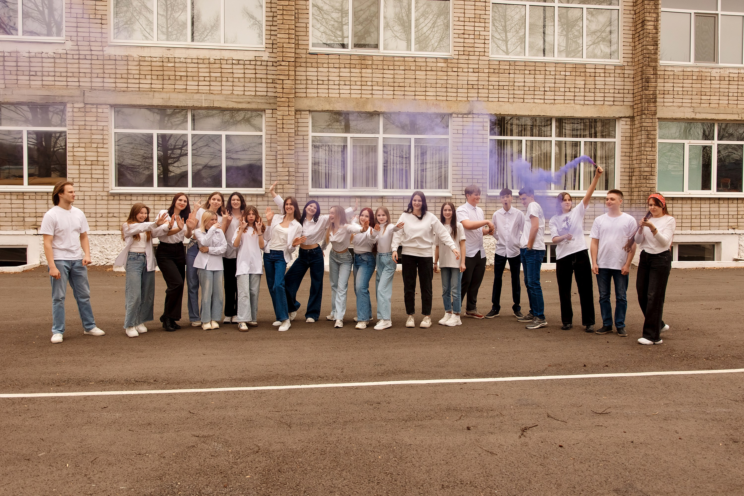 11 класс с. Барабаш. Фотограф Любовь Корниенко, Примоский край