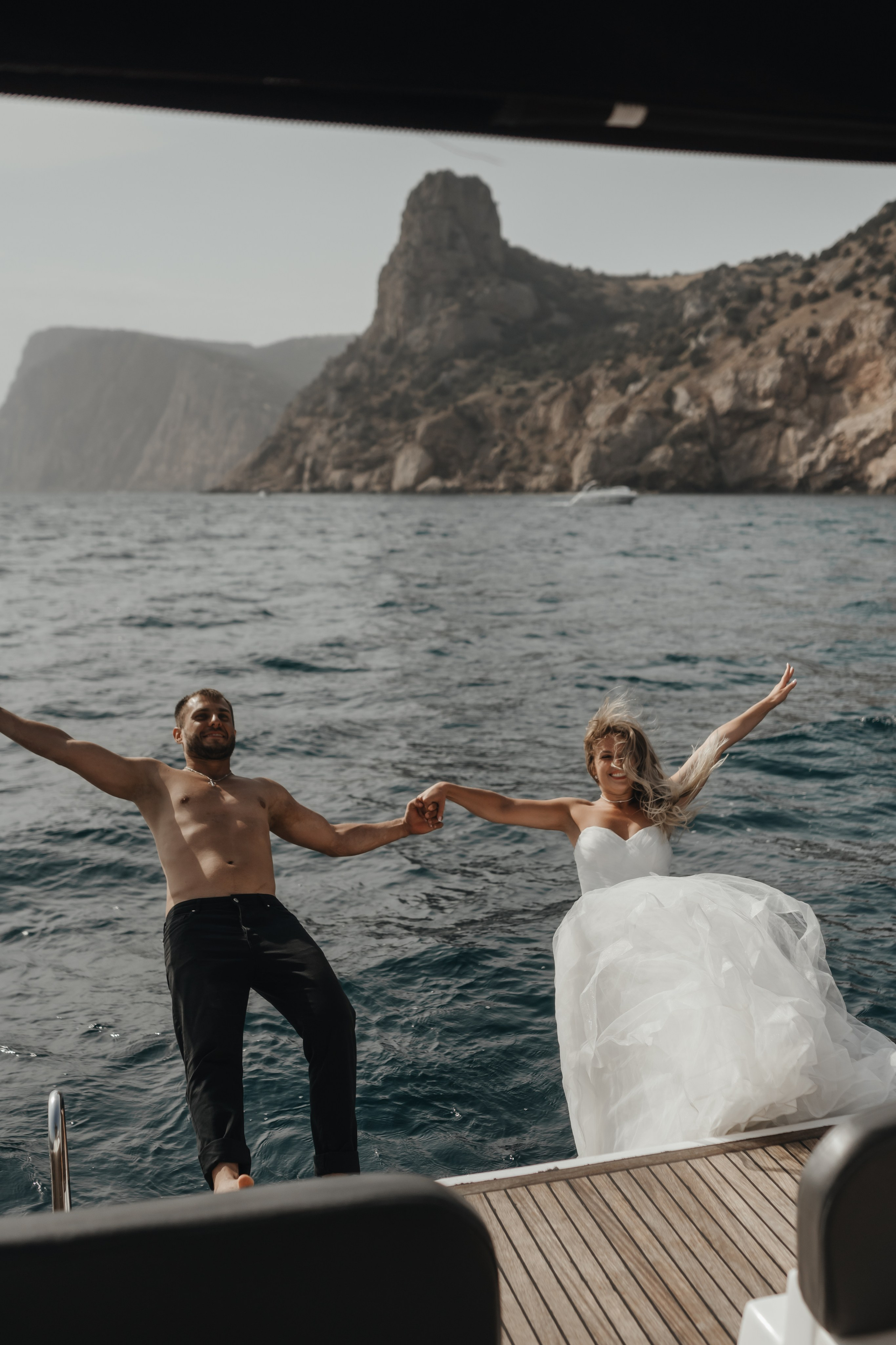 фотосессия в Крыму ,фотосессия на море ,фотосессия на яхте ,фотосессия лав стори ,лав стори Крым ,фотосессия Балаклава, фотосессия Москва ,свадебная фотосессия на яхте ,свадебная фотосесси яна рассвете ,лав стори на рассвете ,свадебная фотосессия на закате ,лав стори на закате ,видео съемка крым ,видеограф на свадьбу