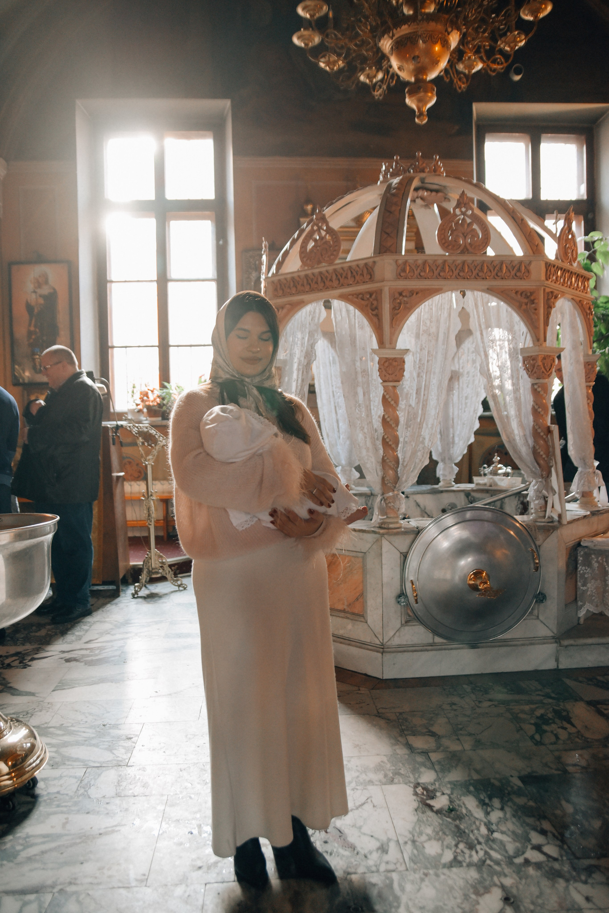 Таинство крещения Савва Храм Воскресения Словущего в Даниловской Слободе. Фотограф Лола Волна, город Москва