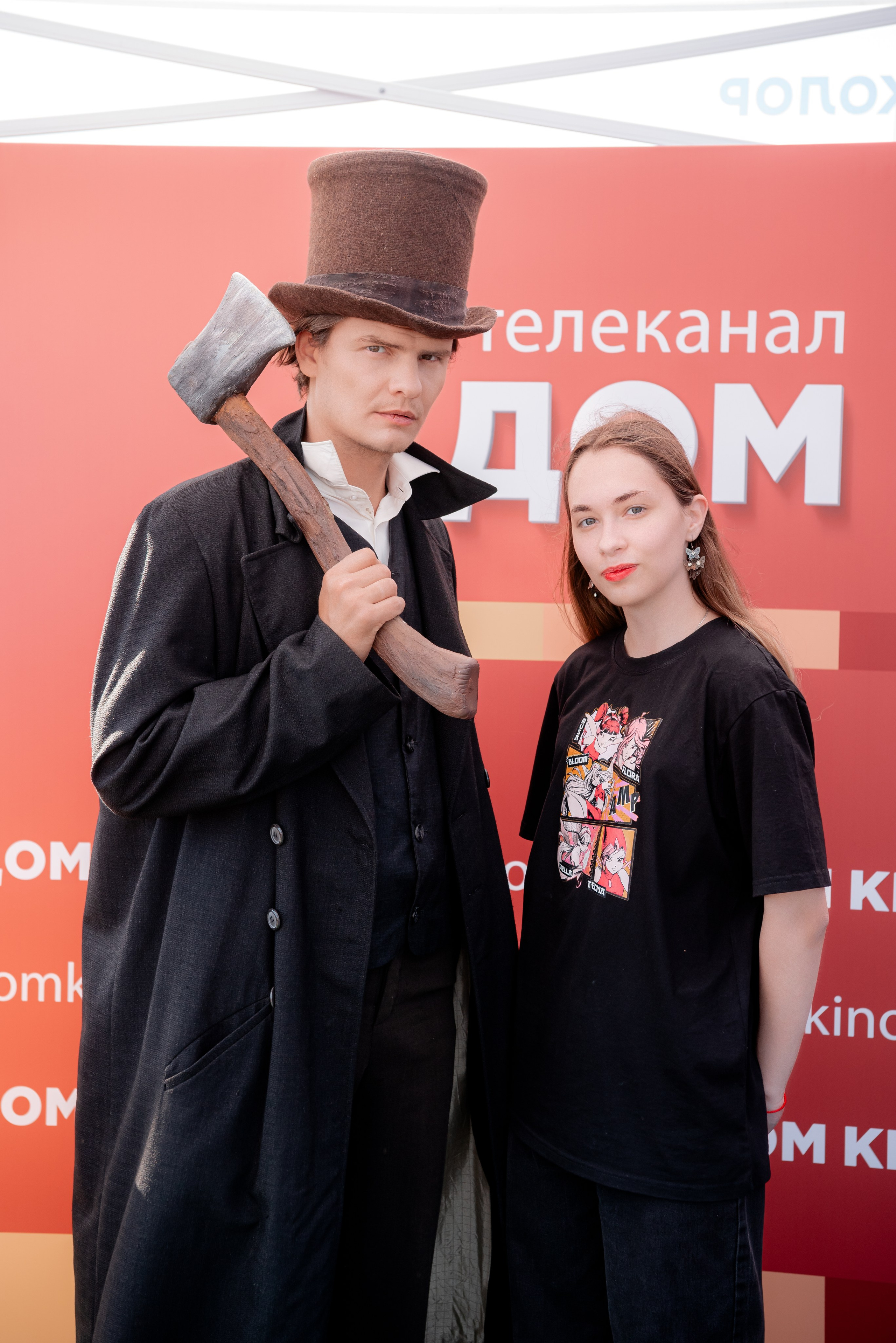 Портретные фото с артистами в палатке Триколор Дом Кинов на день города Волгоград. Фотограф в Волгограде и Волжском Александр Горбань