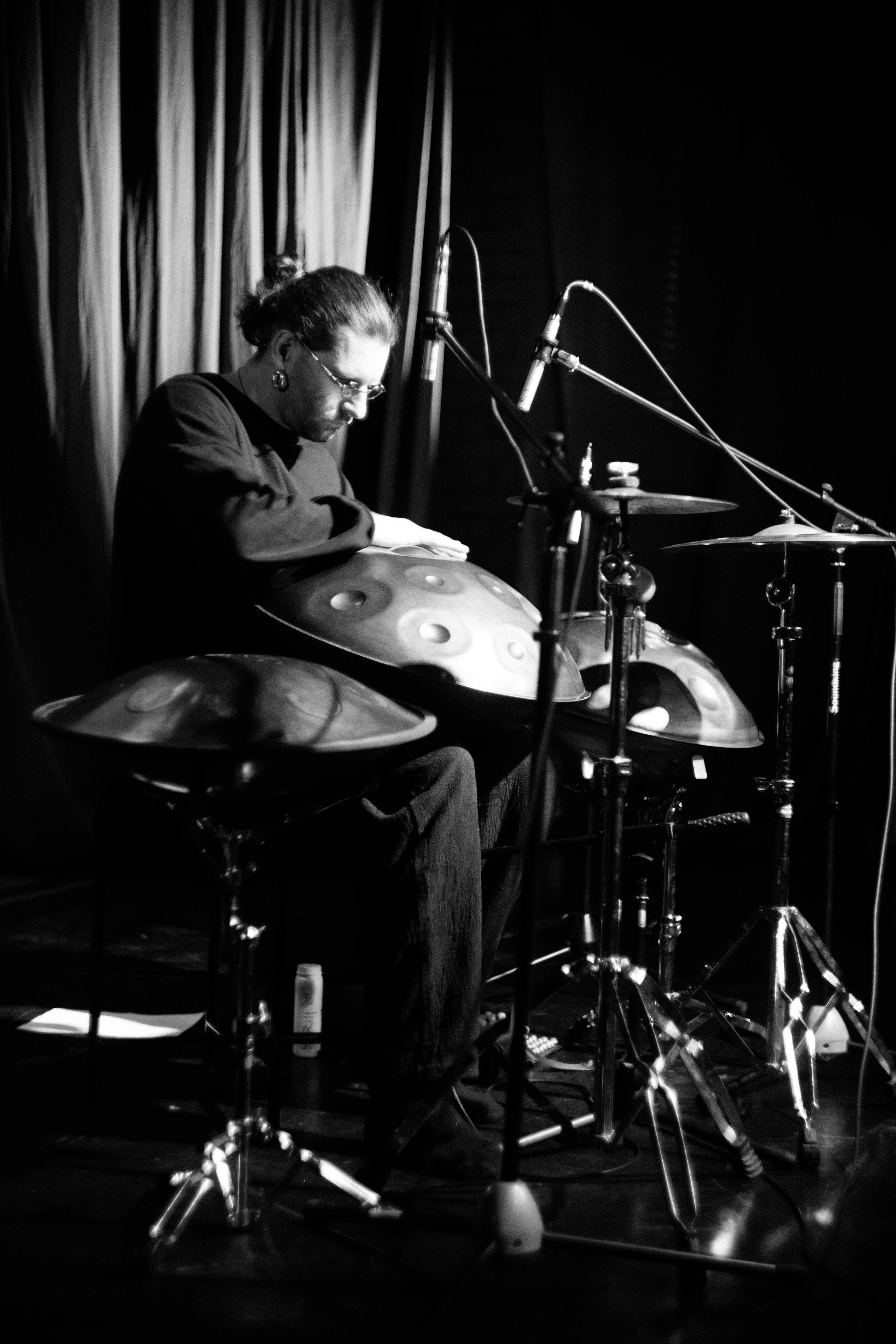 Кирилл Ошеров МАЯКОВКА, 10. Фотограф в Нижнем Новгороде