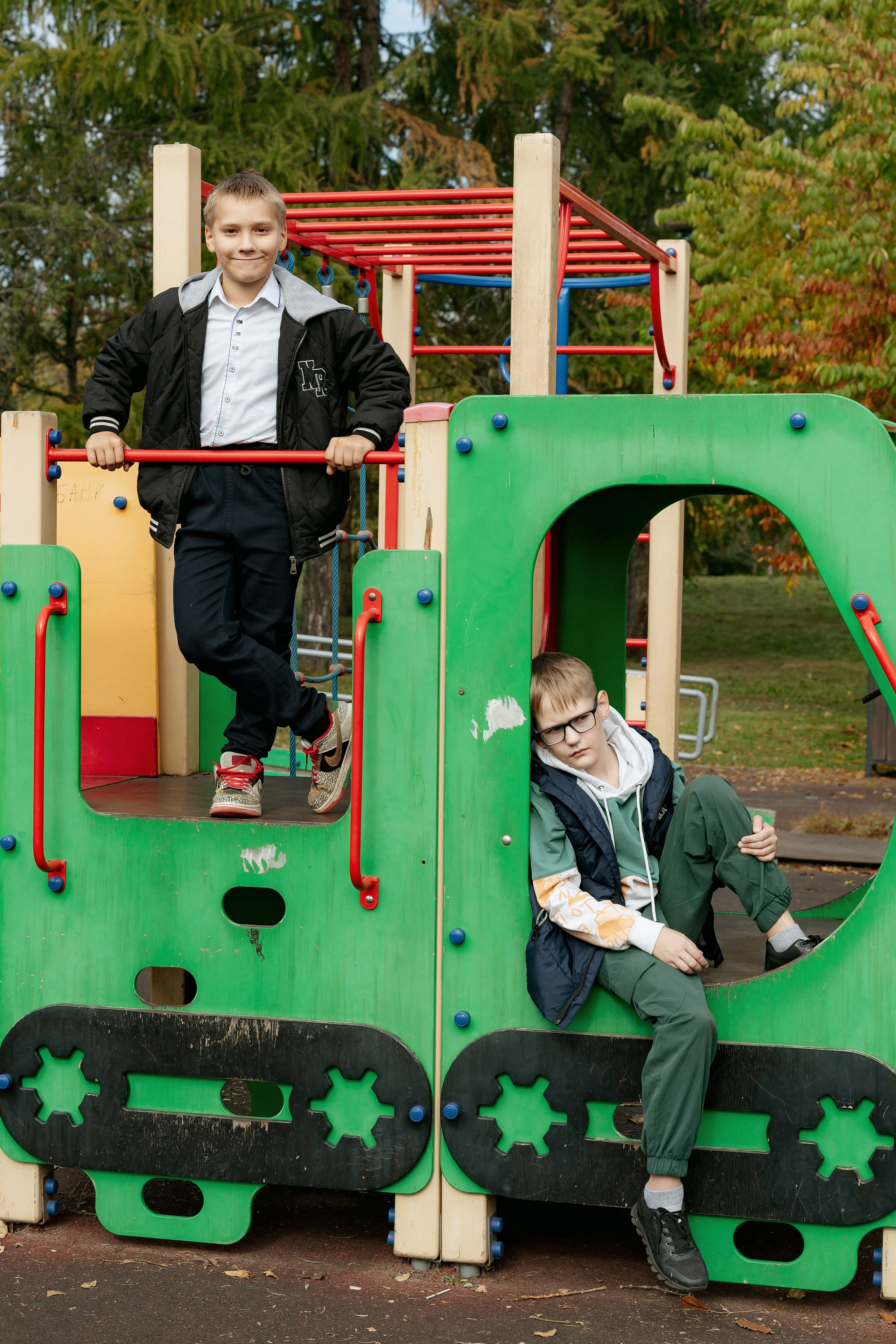 Фотосессия осенью в парке. 4 класс. Фотограф Ким Наталья в Красноярске