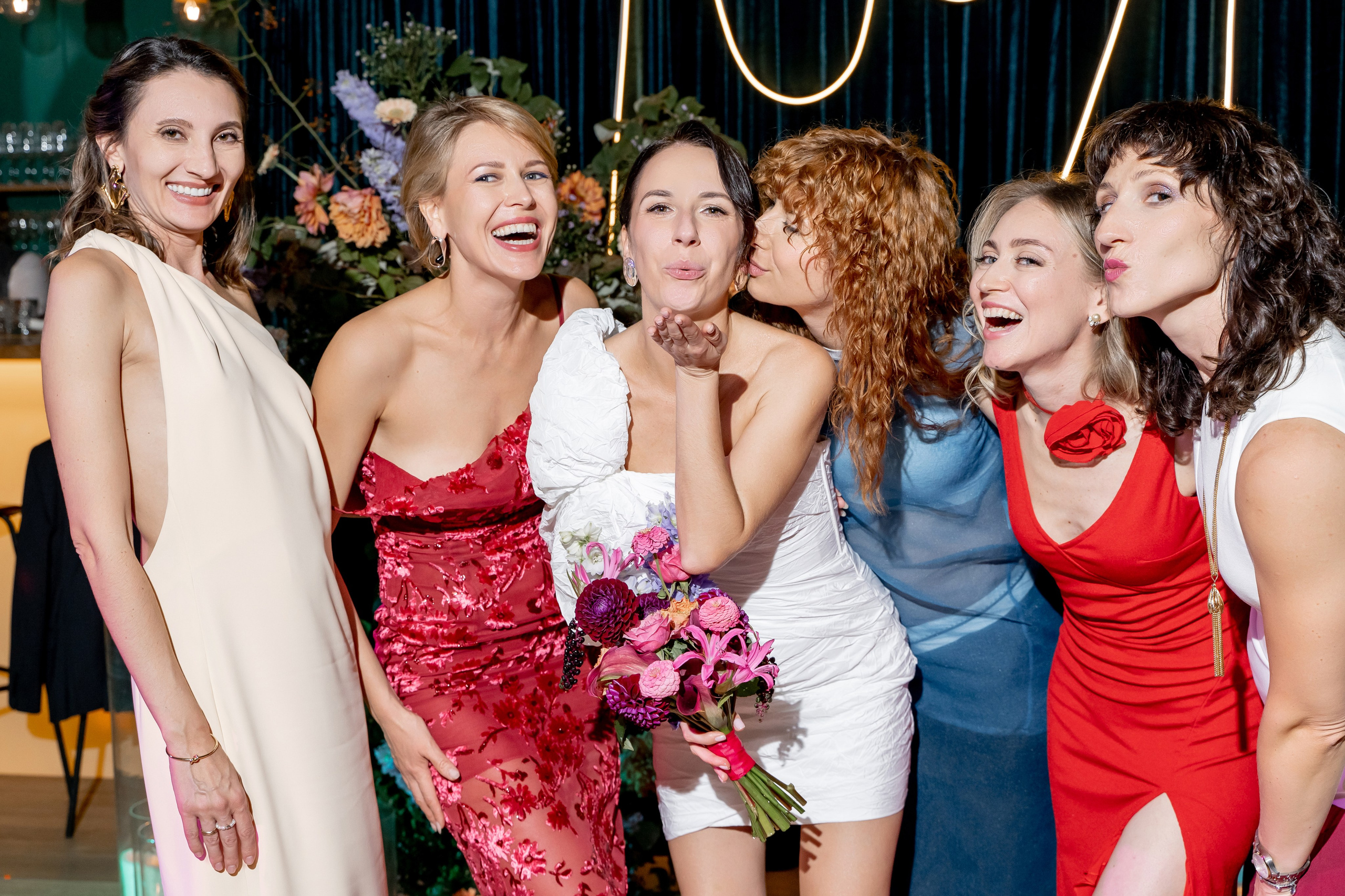 Репортаж мероприятия, репортажная съемка в Москве и Московской области, фотограф на мероприятие, фотосъемка юбилея, репортаж свадьбы, event, фотосессия на фотозоне, фотограф на юбилей, фотограф на день рождения, репортажный фотограф, съемка мероприятия, съемка на фотозоне, фотограф на корпоратив, фотограф на свадьбу, фотограф на детский праздник, фотограф на выпускной. Свадебный репортаж в лофте.