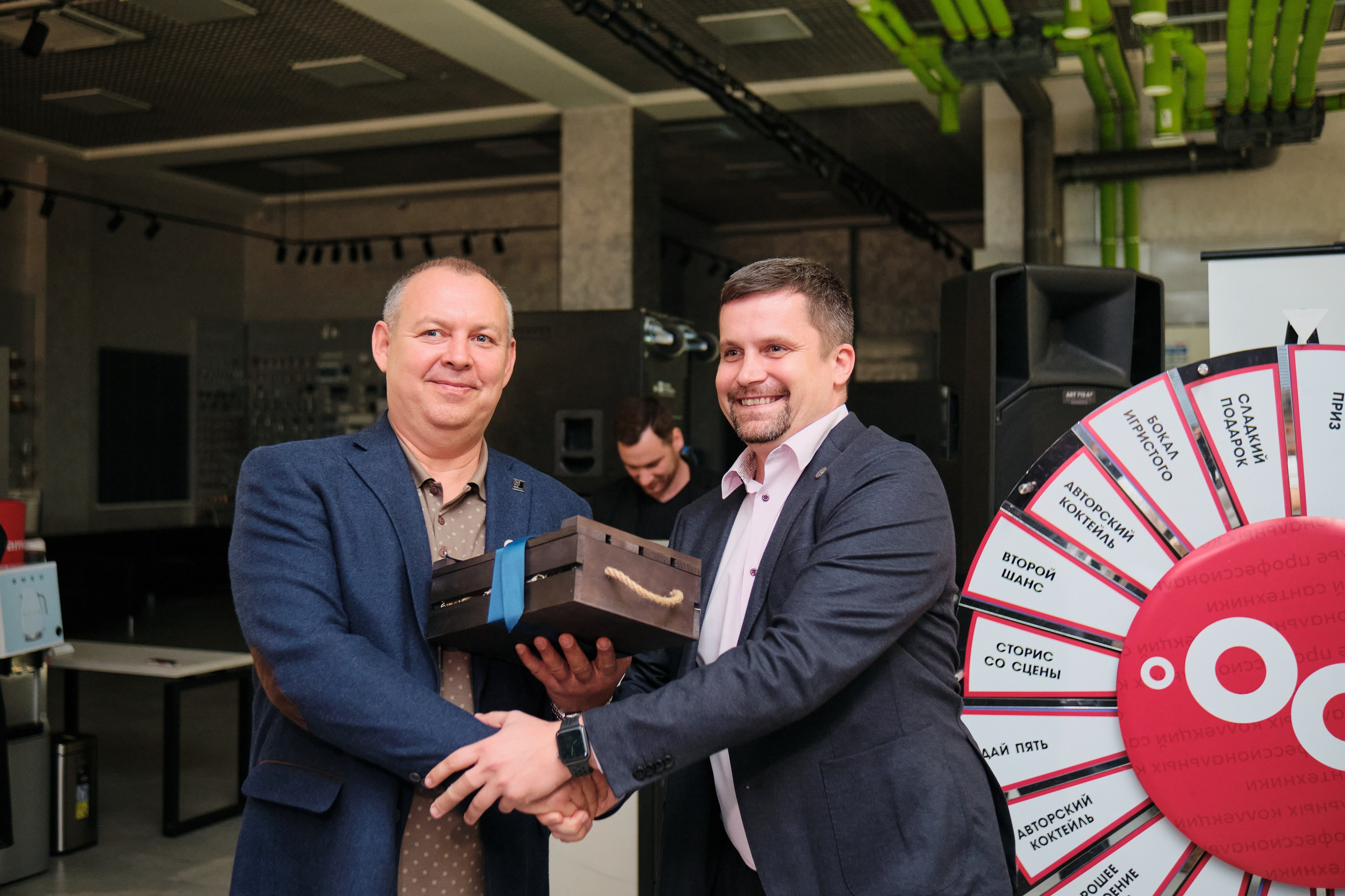 Открытие салона 100 градусов. Антон Ив