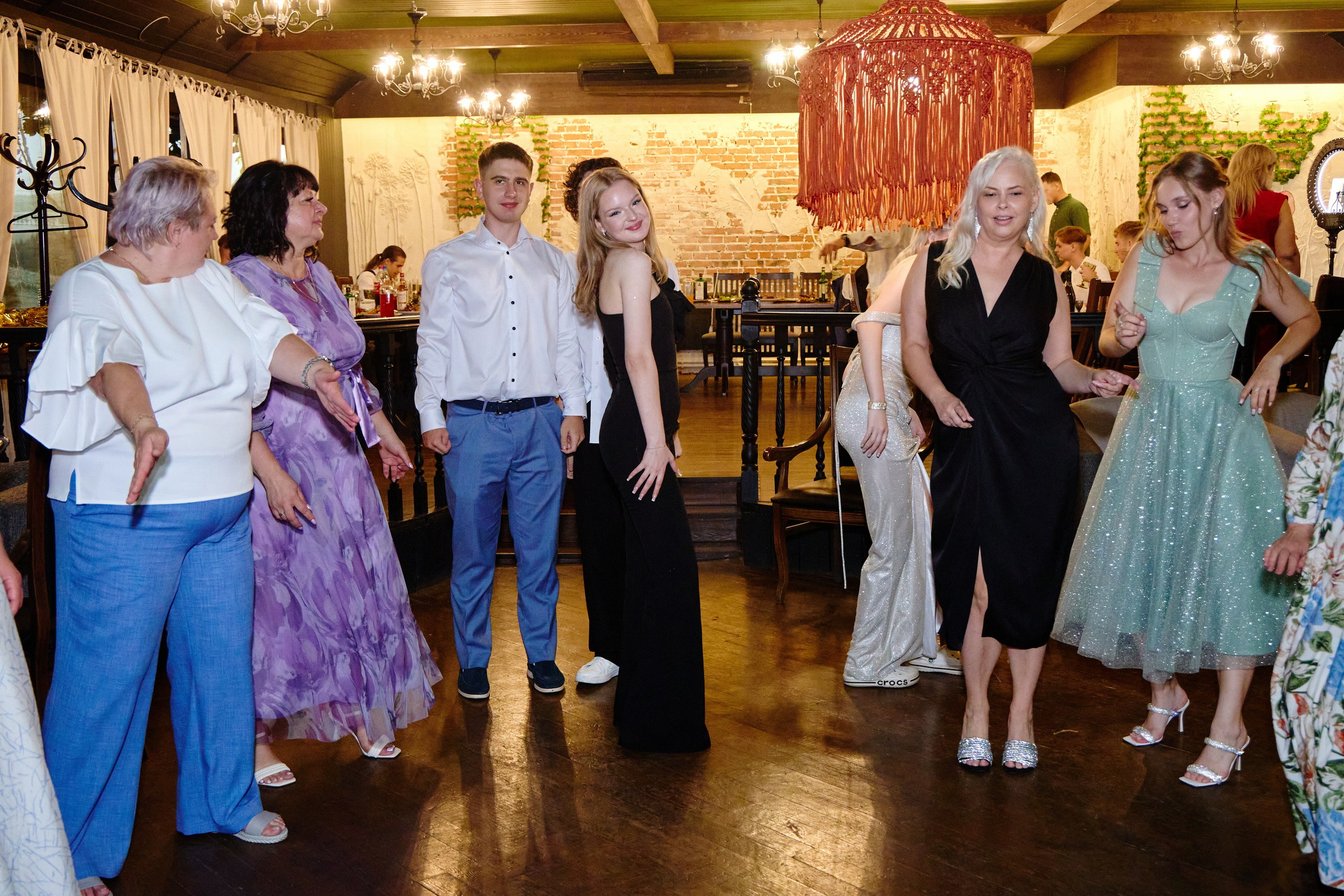 Выпускной 35 Сош. Фотограф Выпускные альбомы Таганрог Сергей Коробченко