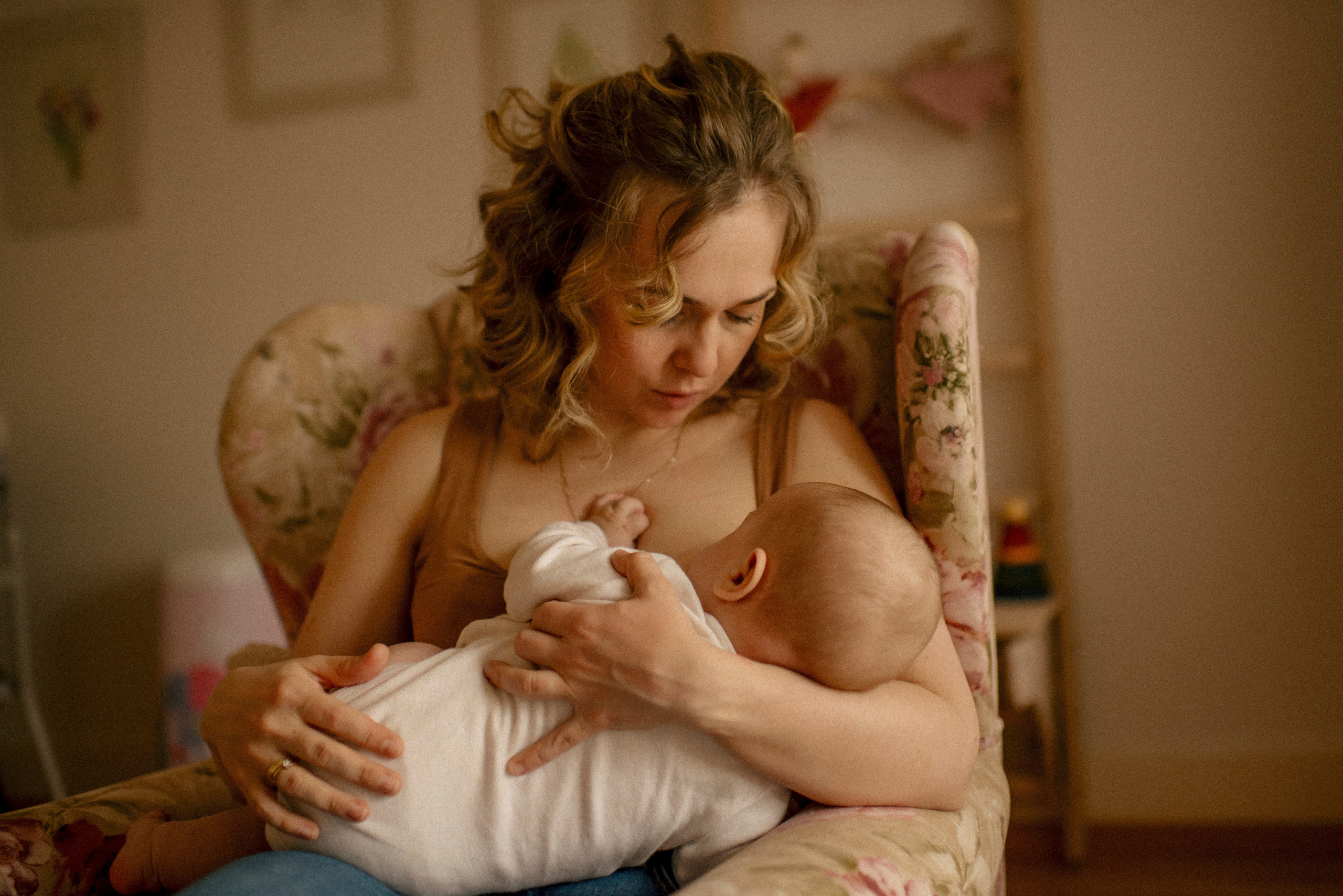 Malwina Rafael and Klara. Polina Sobol — family & documentary photographer in Bern. Outdoor & urban photo sessions for families, kids and couples