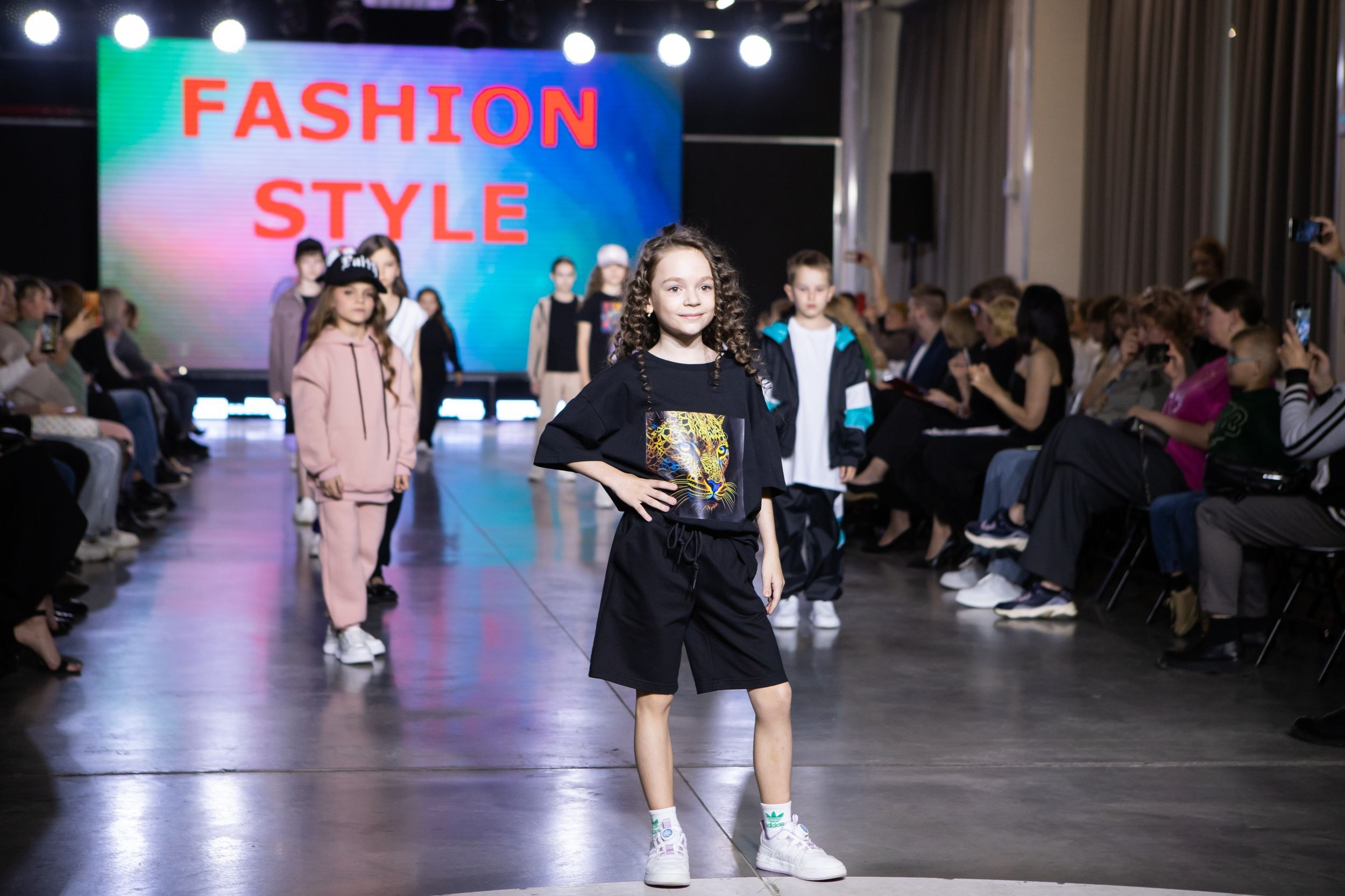 Фестиваль моды и красоты Fashion Style (11 мая 2024). Репортажный фотограф Алексей Пирязев