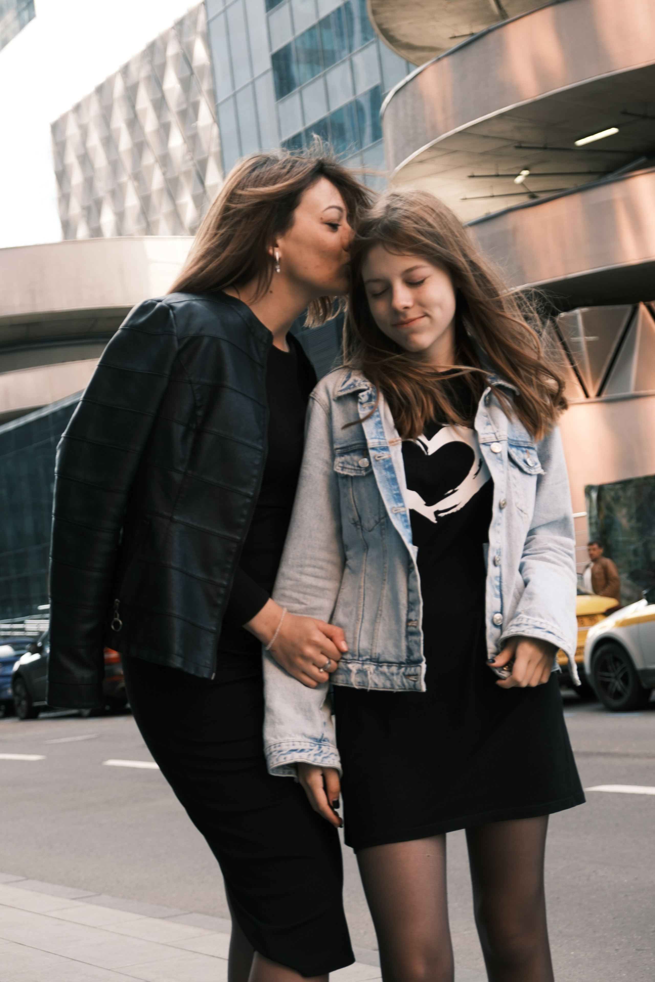 На улице. Главная