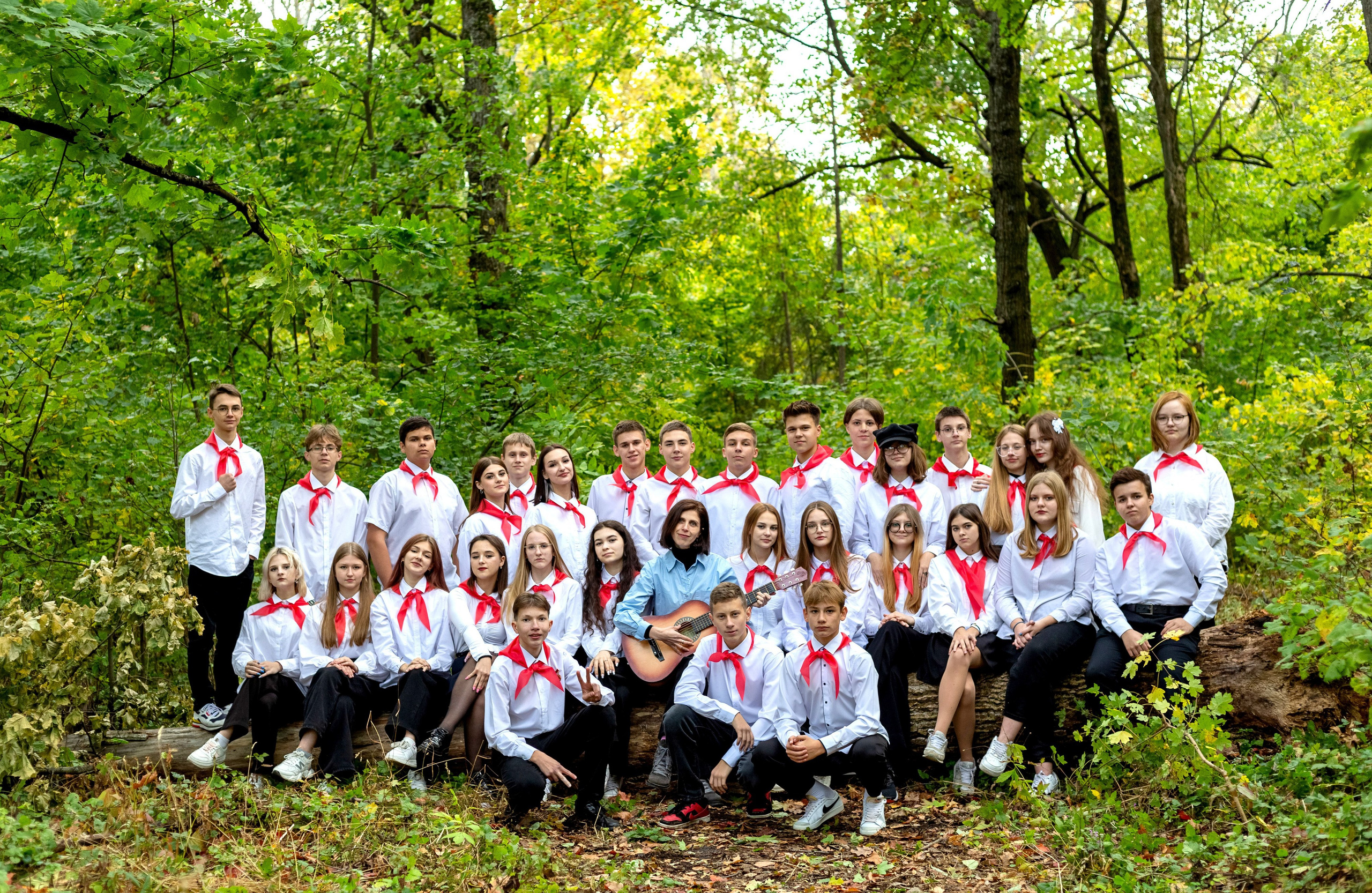 Пионеры заброшенная лесная школа, 9Б — школа 92. Выпускные альбомы Воронеж от Веры Соколовой