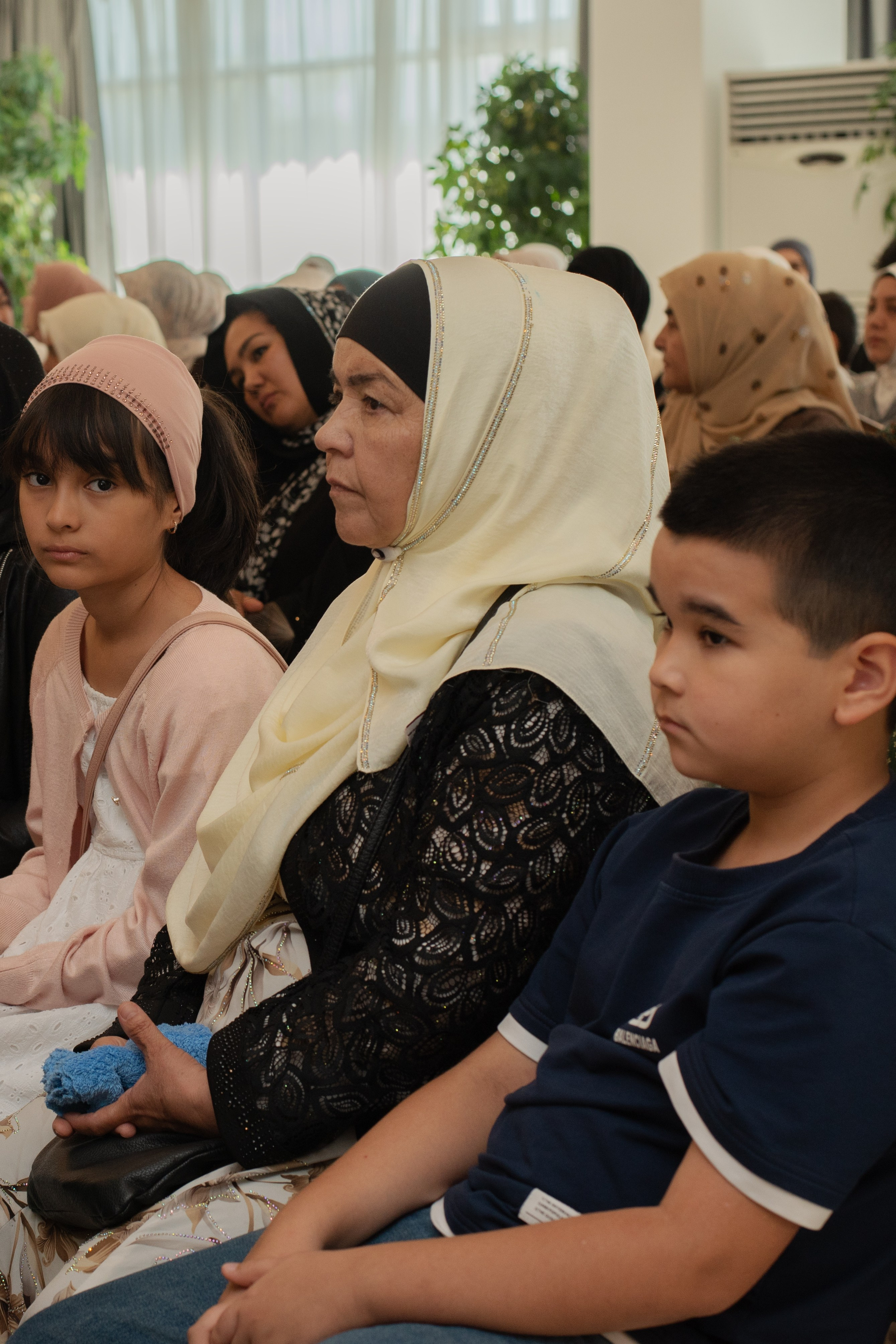 Выпускной в Евразийской женской гуманитарной академии. Лина Курочка — ваш фотограф