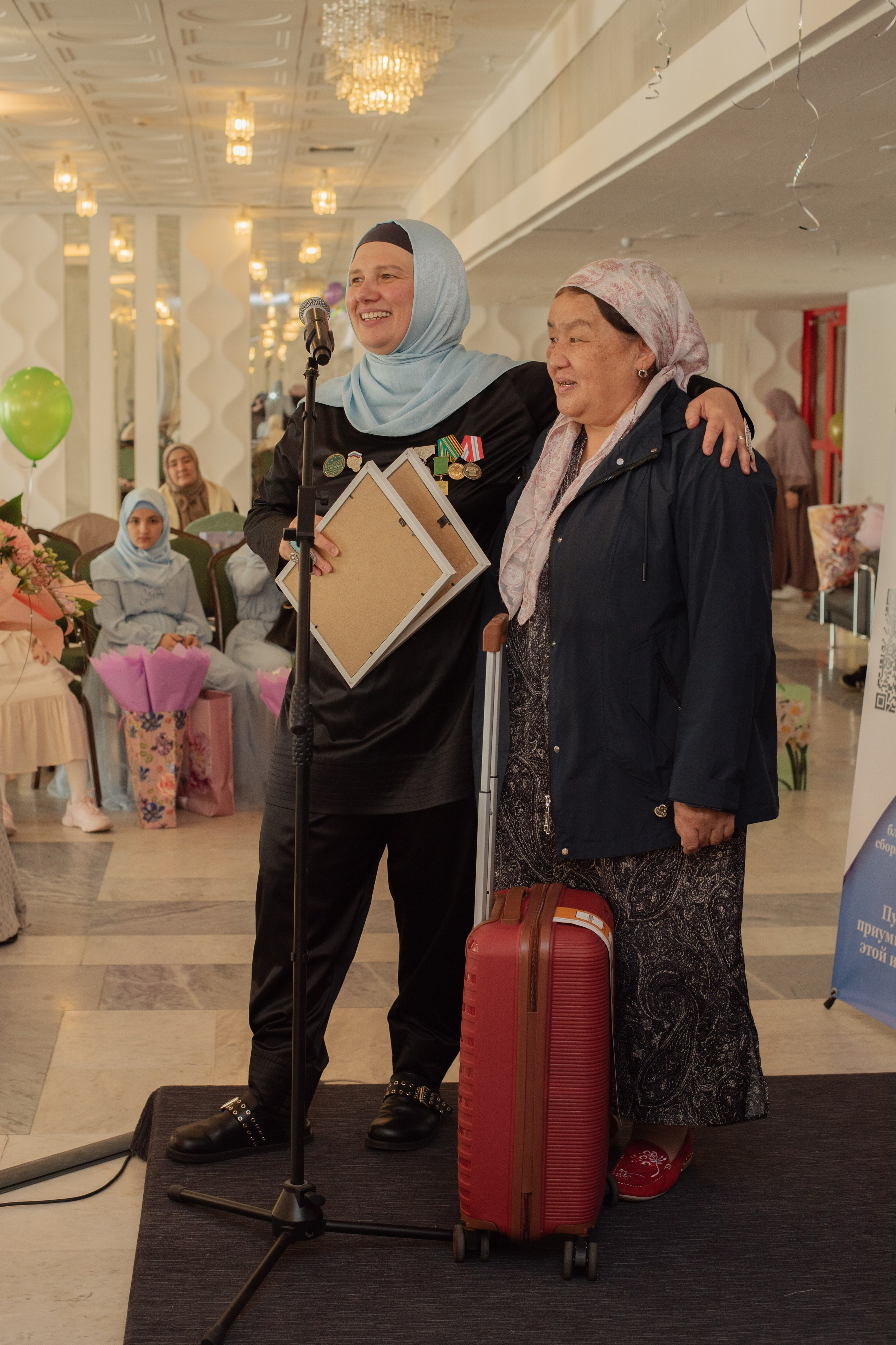 Выпускной в Евразийской женской гуманитарной академии. Лина Курочка — ваш фотограф
