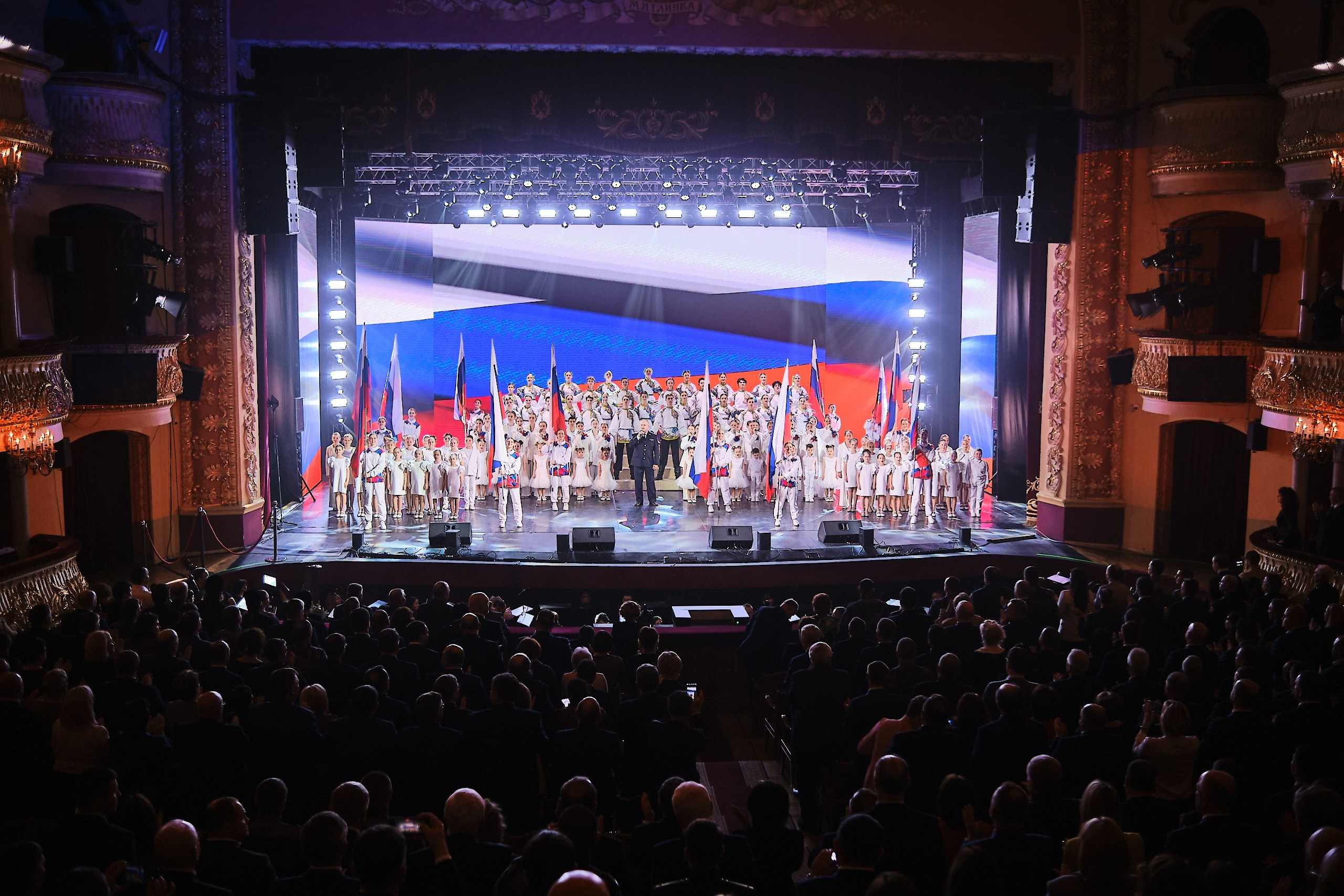 Концерт «90 лет Челябинской области». Матвей Яворский — фотограф в Челябинске