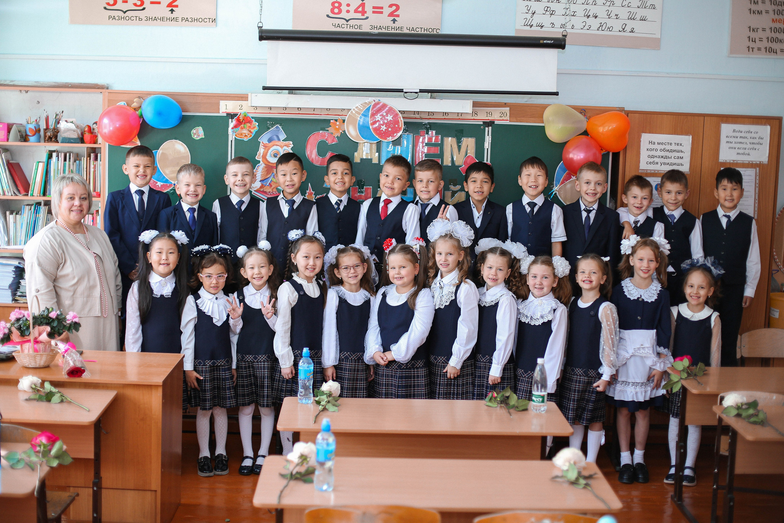 День знаний 2024. Свадебный и Школьный фотограф Улан-Удэ Бурятия Джулия Топоева Выпускные альбомы Фотограф на мероприятие