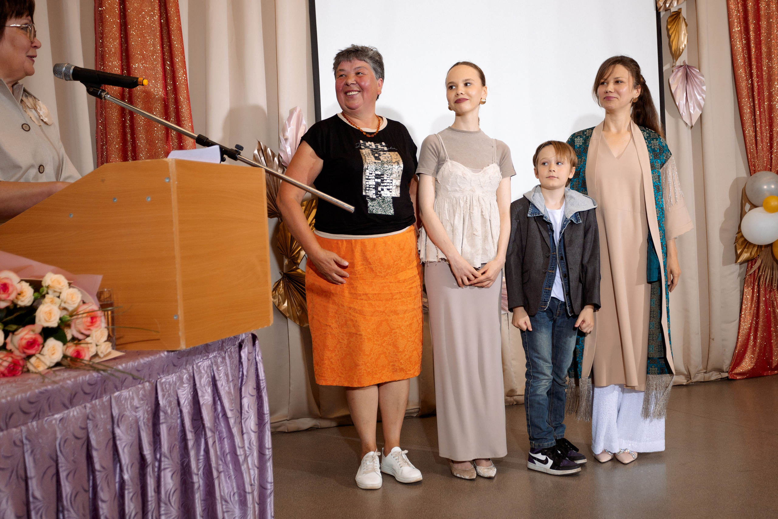 ВРУЧЕНИЕ АТТЕСТАТОВ: Пример. Все фото. Профессиональный фотограф в Ижевске Леша Петров