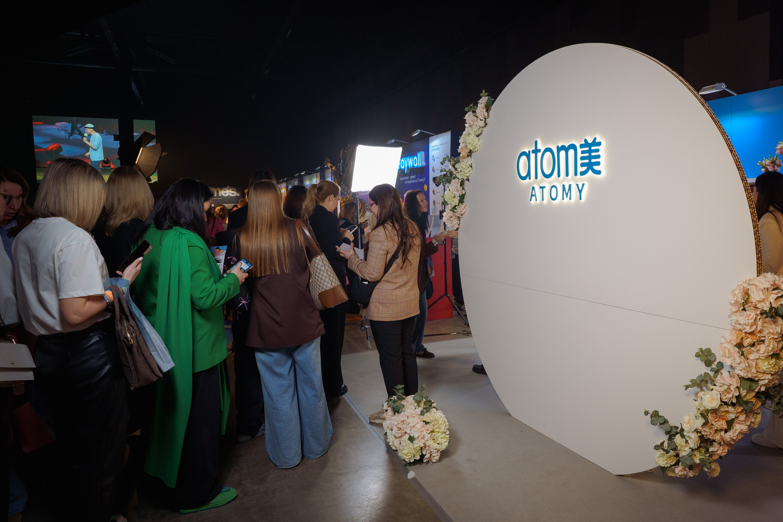 Конференция INSTADIUM в MAIN STAGE. Репортажный фотограф в Москве Саша Дружинина