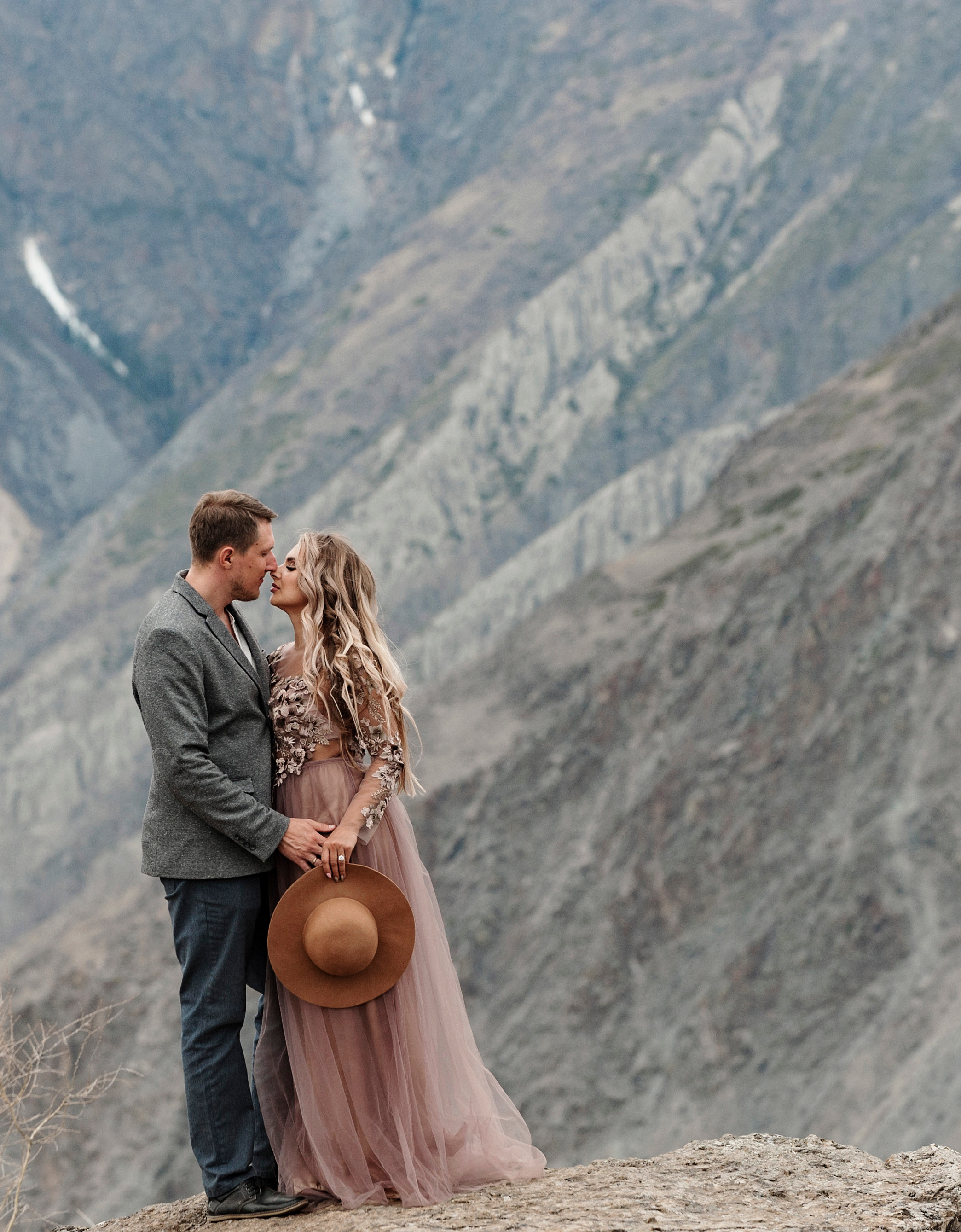 Whispering mountains. Свадебный и семейный фотограф в Новосибирске, Санкт-Петербурге, Москве
