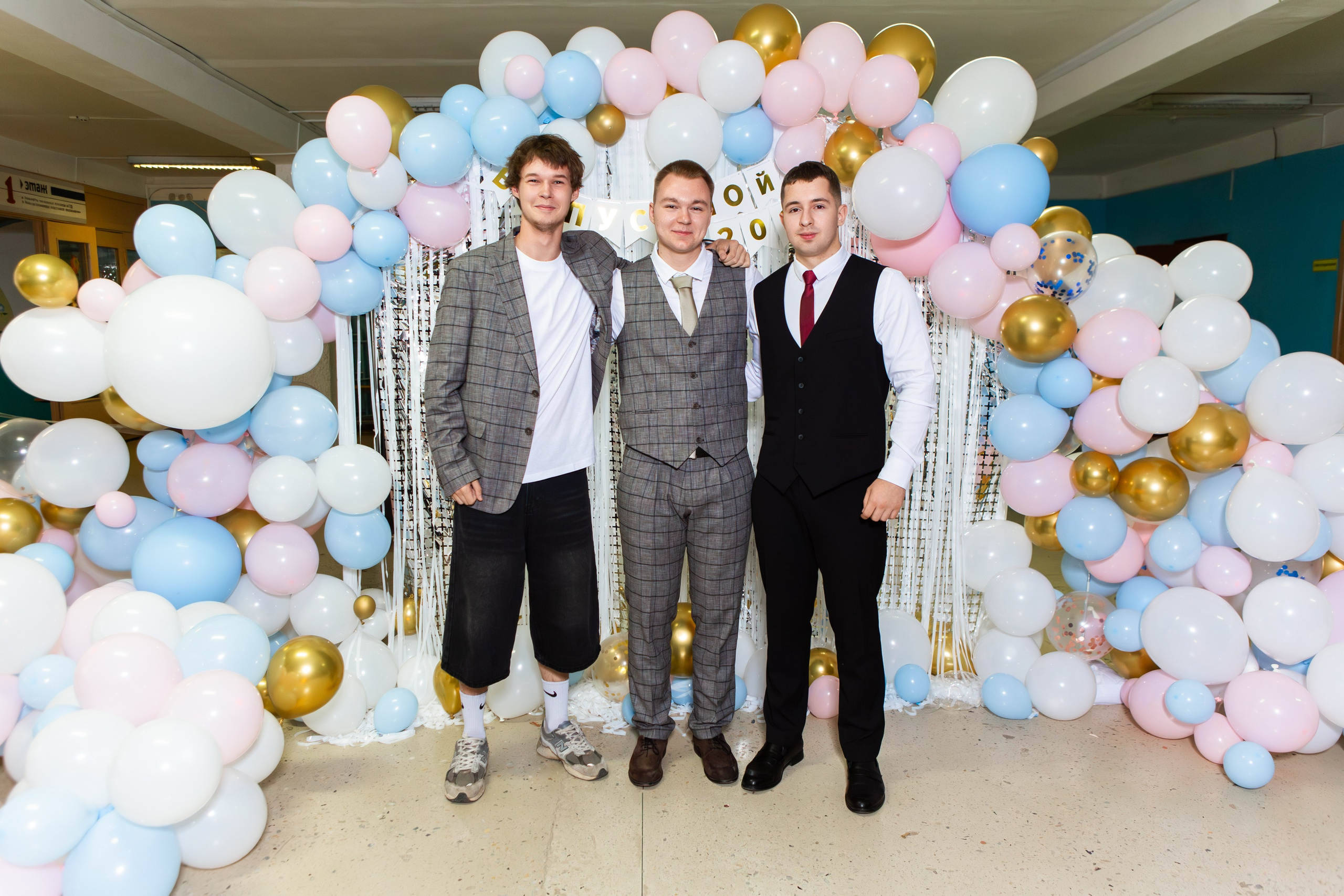 ФОТОСЕССИЯ С РОДИТЕЛЯМИ ВЫПУСКНОЙ 2025 9 ШКОЛА Г.МЦЕНСК. Профессиональный фотограф в Мценске и Орловской области