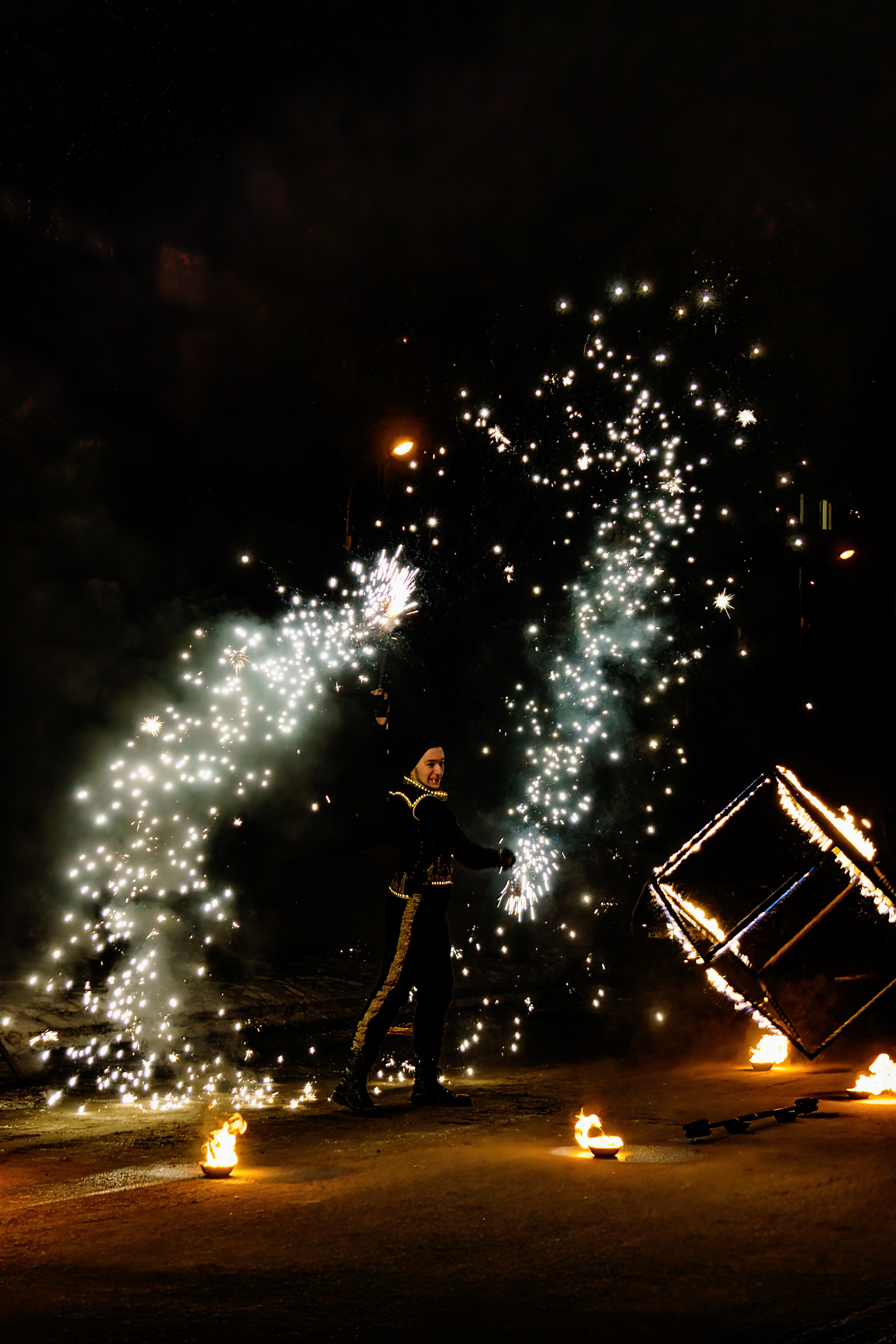 Огненное шоу. Фотограф в РФ и ЛНР Юлия Федосеева