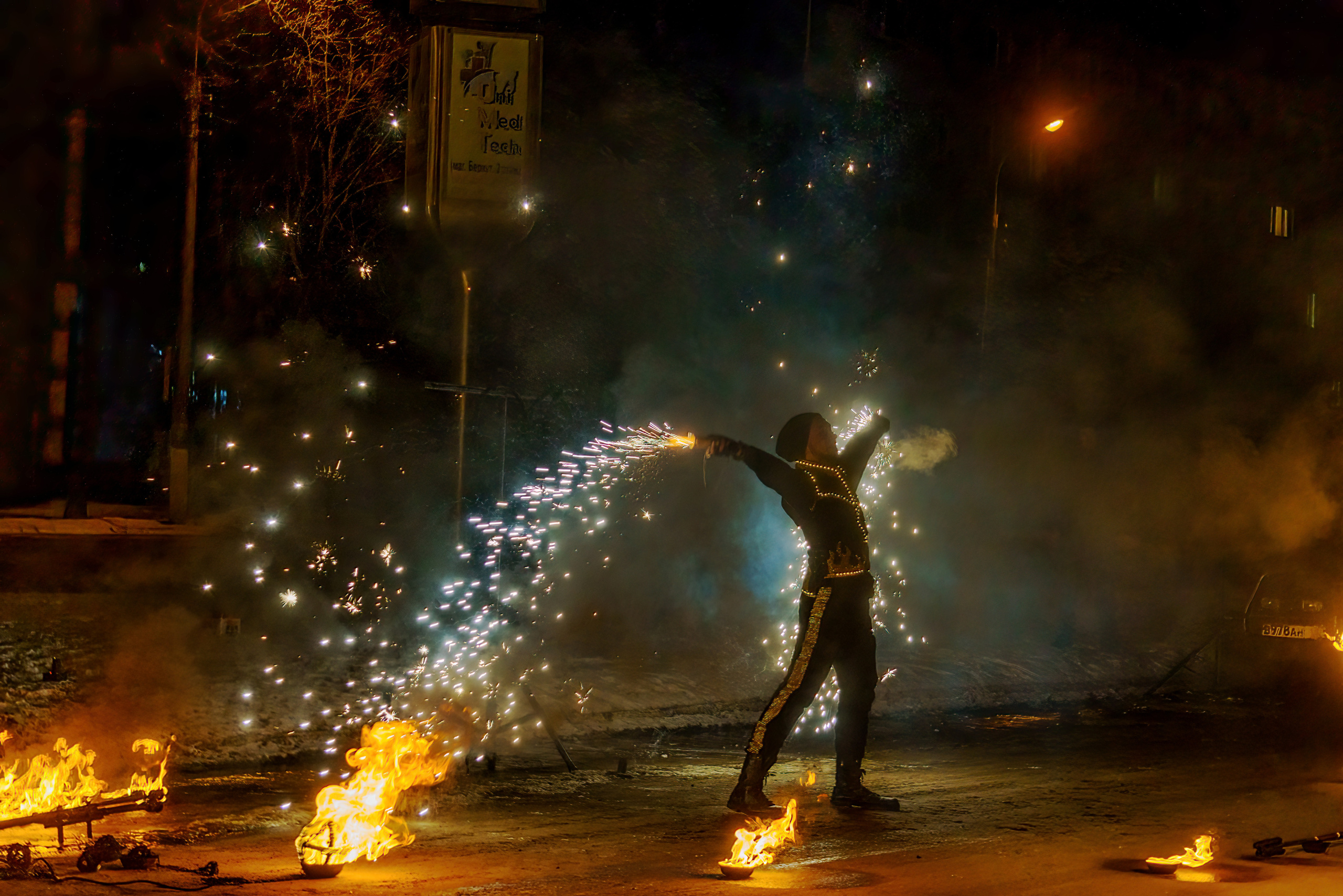 Огненное шоу. Фотограф в РФ и ЛНР Юлия Федосеева