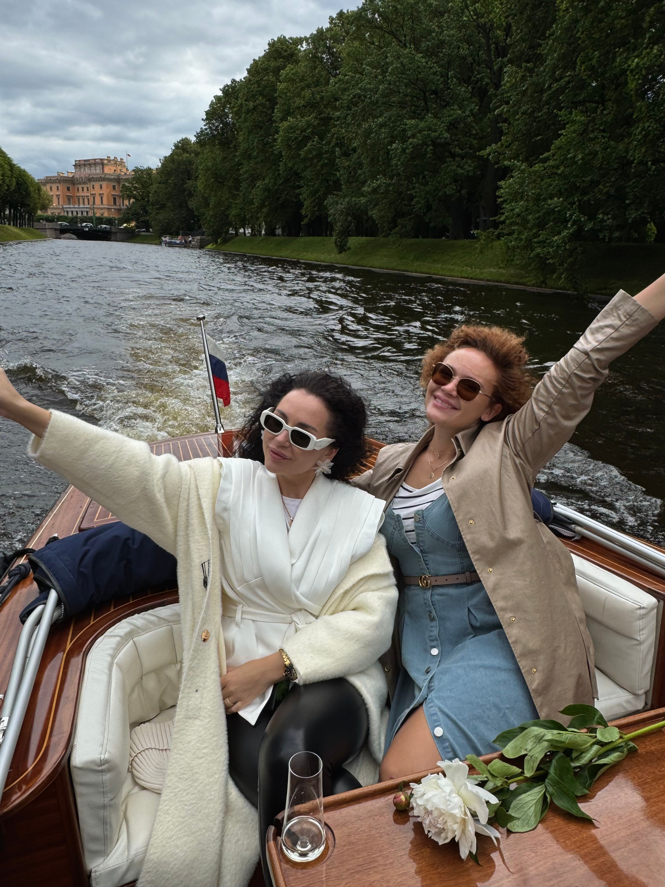 Ольга и Мария. Утонченный фотограф в Санкт-Петербурге Ксения Пелевина