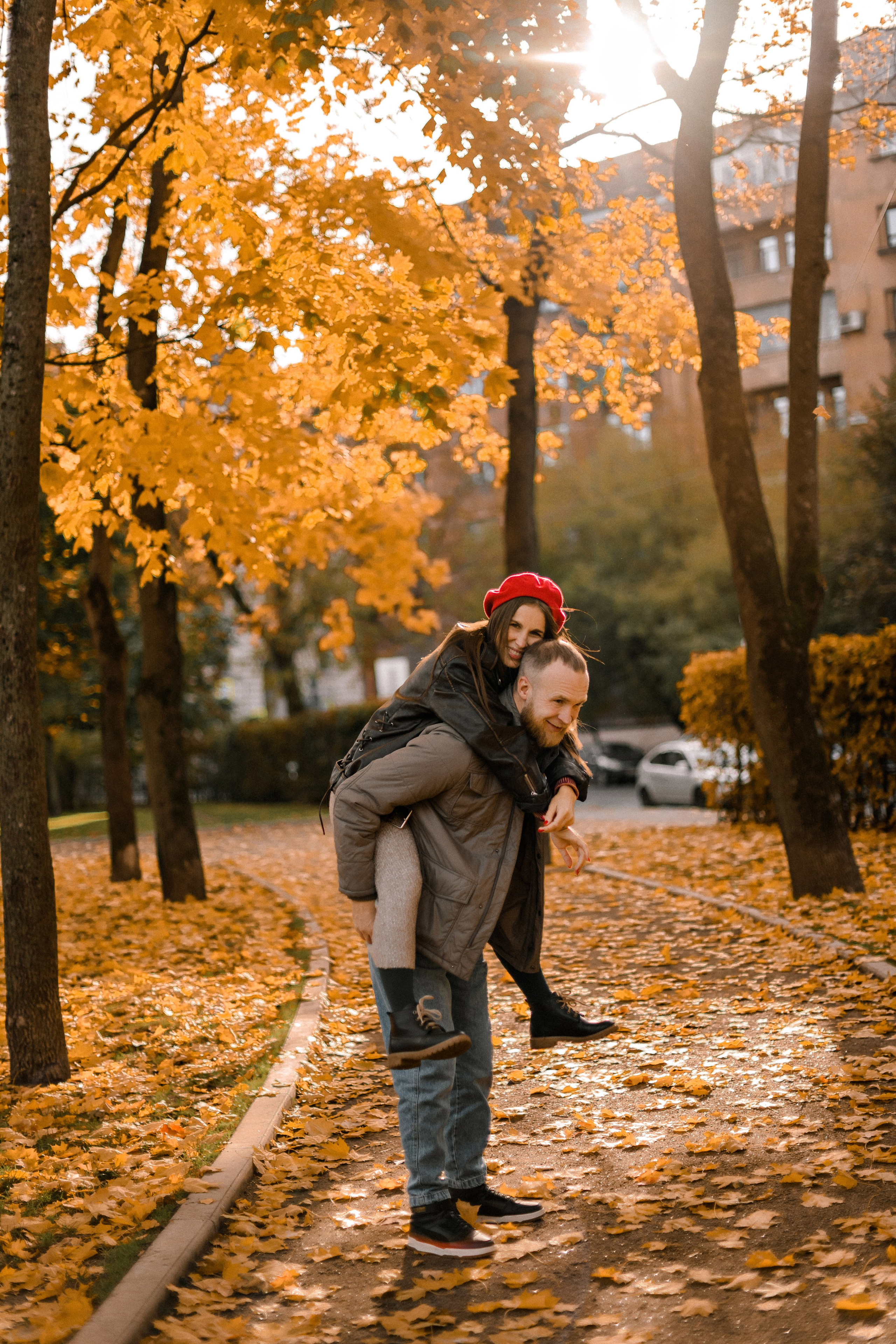 Люба и Коля. Осень на Петроградке. Свадебный фотограф в Санкт-Петербурге София Шубик