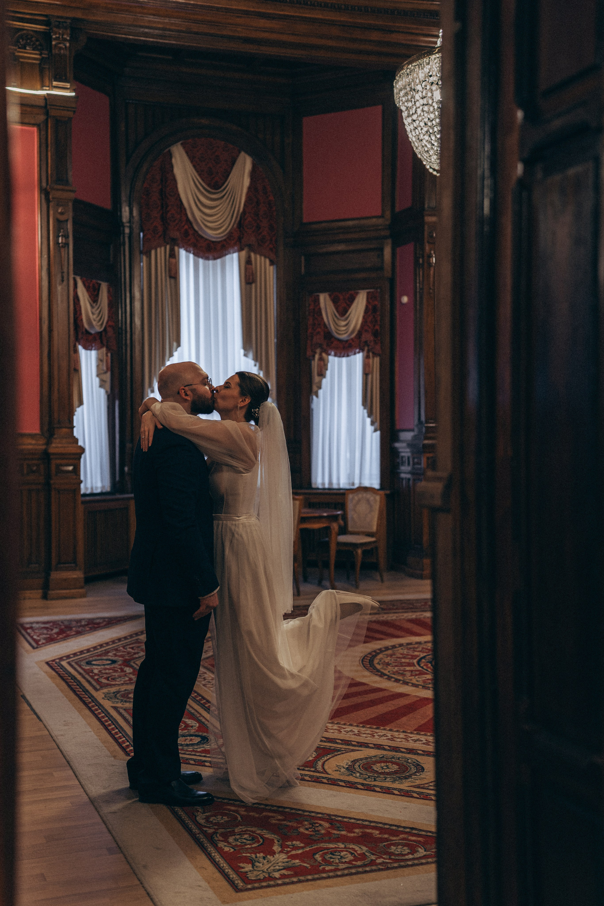 СВАДЕБНАЯ СЬЕМКА ВО ВТОРОМ ДВОРЦЕ (ДЕКАБРЬ) ТАКЖЕ СЬЕМКА В СТУДИИ НА ЧЕРНЫШЕВСКОЙ. Профессиональный фотограф, Санкт-Петербург — Виктория Богомолова