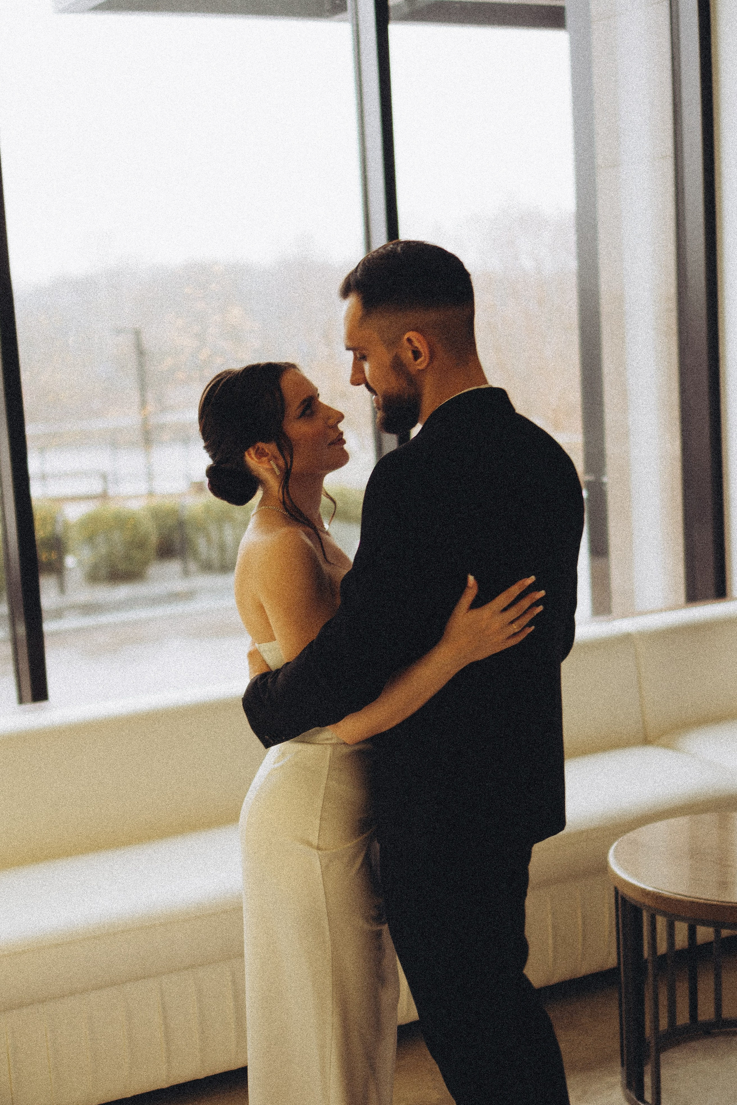 СВАДЕБНАЯ СЬЕМКА СБОРОВ ЖЕНИХА И НЕВЕСТЫ В ОТЕЛЕ И ТАКЖЕ ФОТОСЕССИИЯ В ОТЕЛЕЕ МЕГАПОЛИС БРЯНСК. Профессиональный фотограф, Санкт-Петербург — Виктория Богомолова