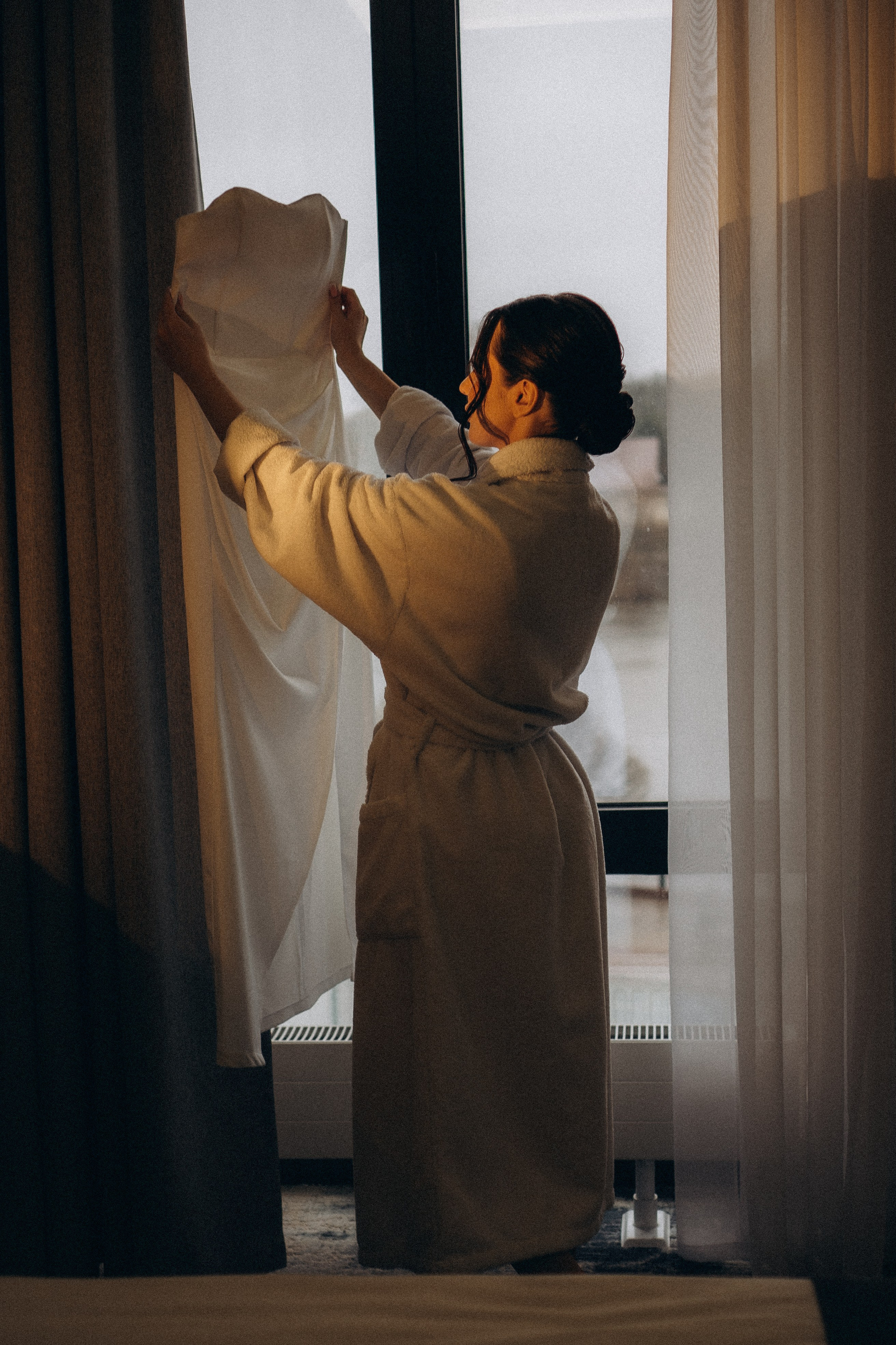 СВАДЕБНАЯ СЬЕМКА СБОРОВ ЖЕНИХА И НЕВЕСТЫ В ОТЕЛЕ И ТАКЖЕ ФОТОСЕССИИЯ В ОТЕЛЕЕ МЕГАПОЛИС БРЯНСК. Профессиональный фотограф, Санкт-Петербург — Виктория Богомолова